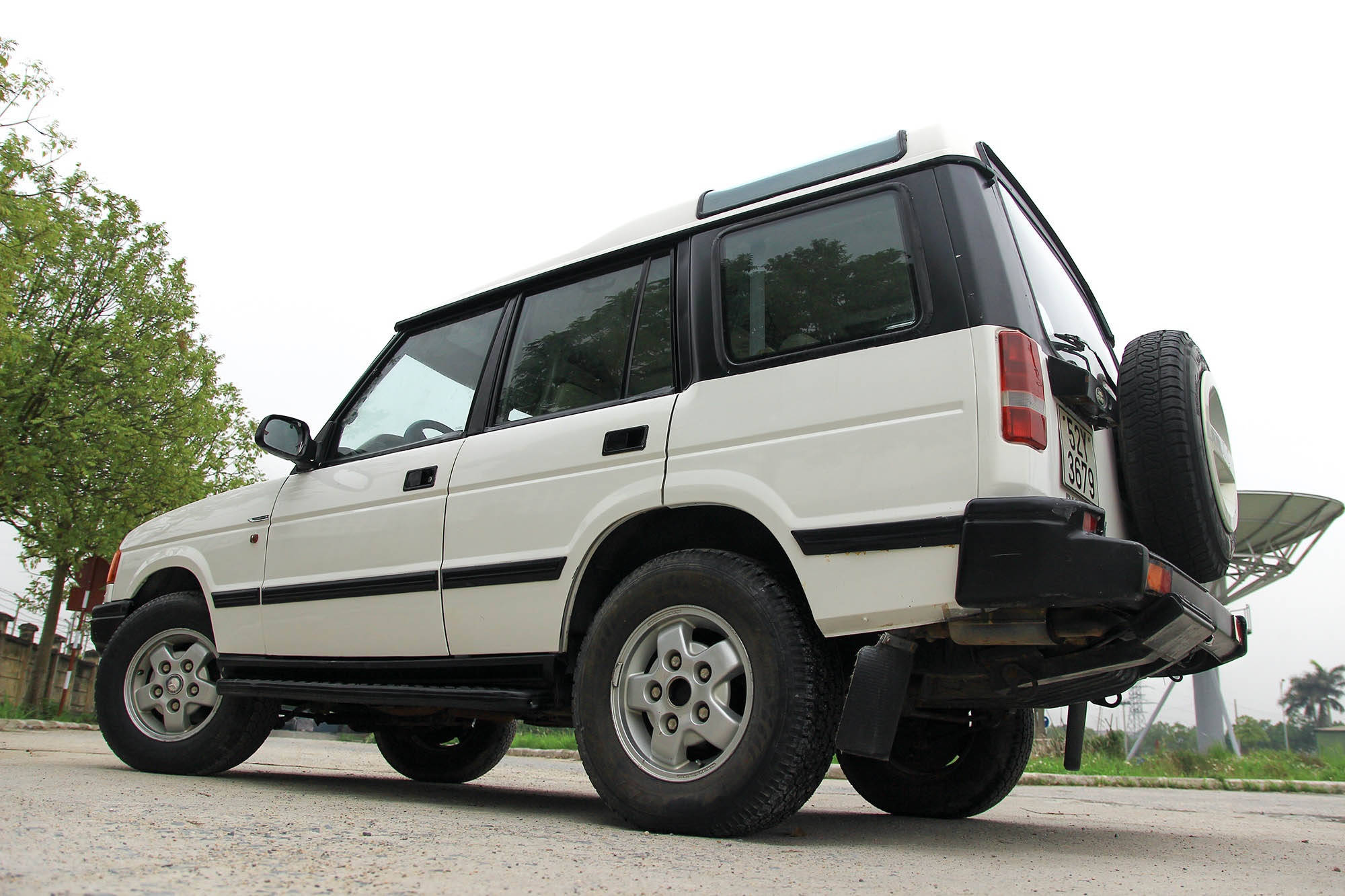 Chi tiết Land Rover Discovery 1996 - SUV 'hàng hiếm' tại Việt Nam ảnh 3 Chi tiet Land Rover Discovery 1996 - SUV 'hang hiem' tai Viet Nam anh 3