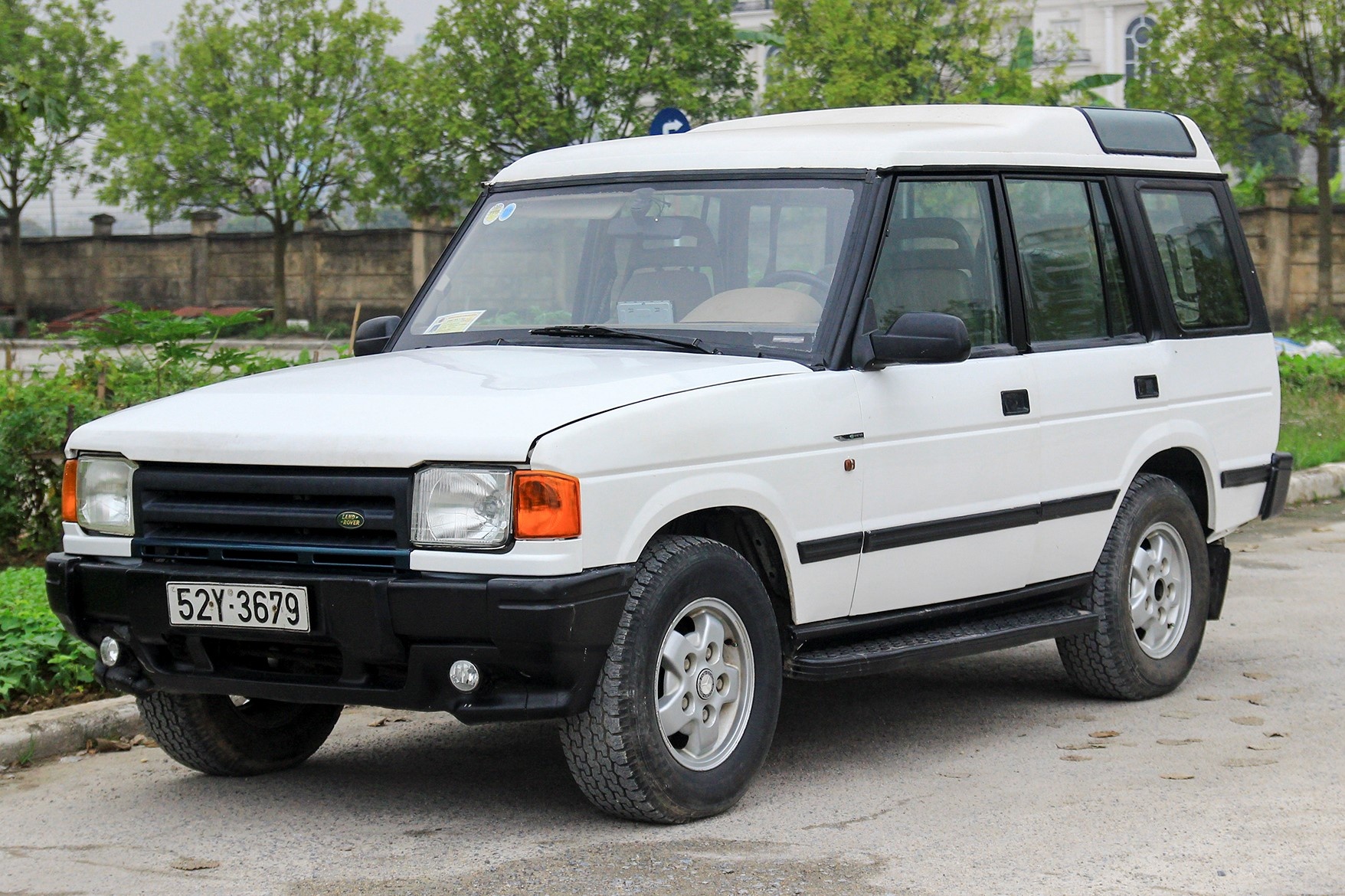 Chi tiet Land Rover Discovery 1996 - SUV 'hang hiem' tai Viet Nam hinh anh