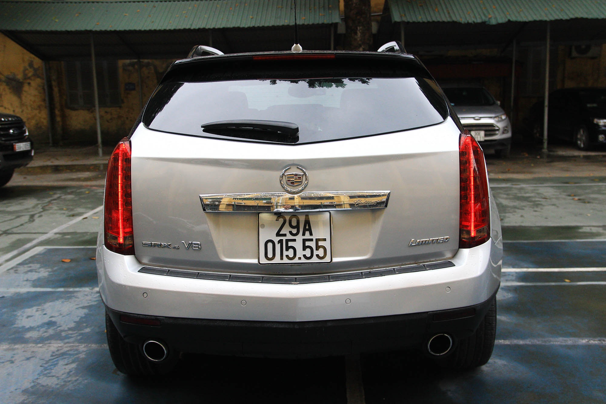 Cadillac SRX 2010 - SUV hạng sang giá dưới 1 tỷ đồng ảnh 3 Cadillac SRX 2010 - SUV hang sang gia duoi 1 ty dong anh 3