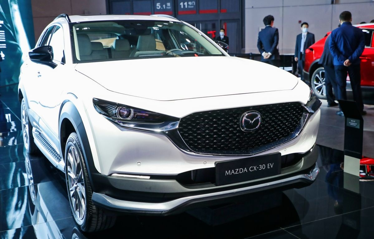 Mazda CX-30 phiên bản chạy điện được ra mắt tại Trung Quốc ảnh 1 Mazda CX-30 phien ban chay dien duoc ra mat tai Trung Quoc anh 1