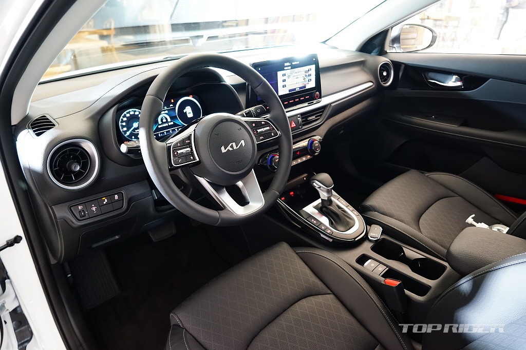 Ảnh thực tế Kia Cerato 2021 ảnh 13 Anh thuc te Kia Cerato 2021 anh 13