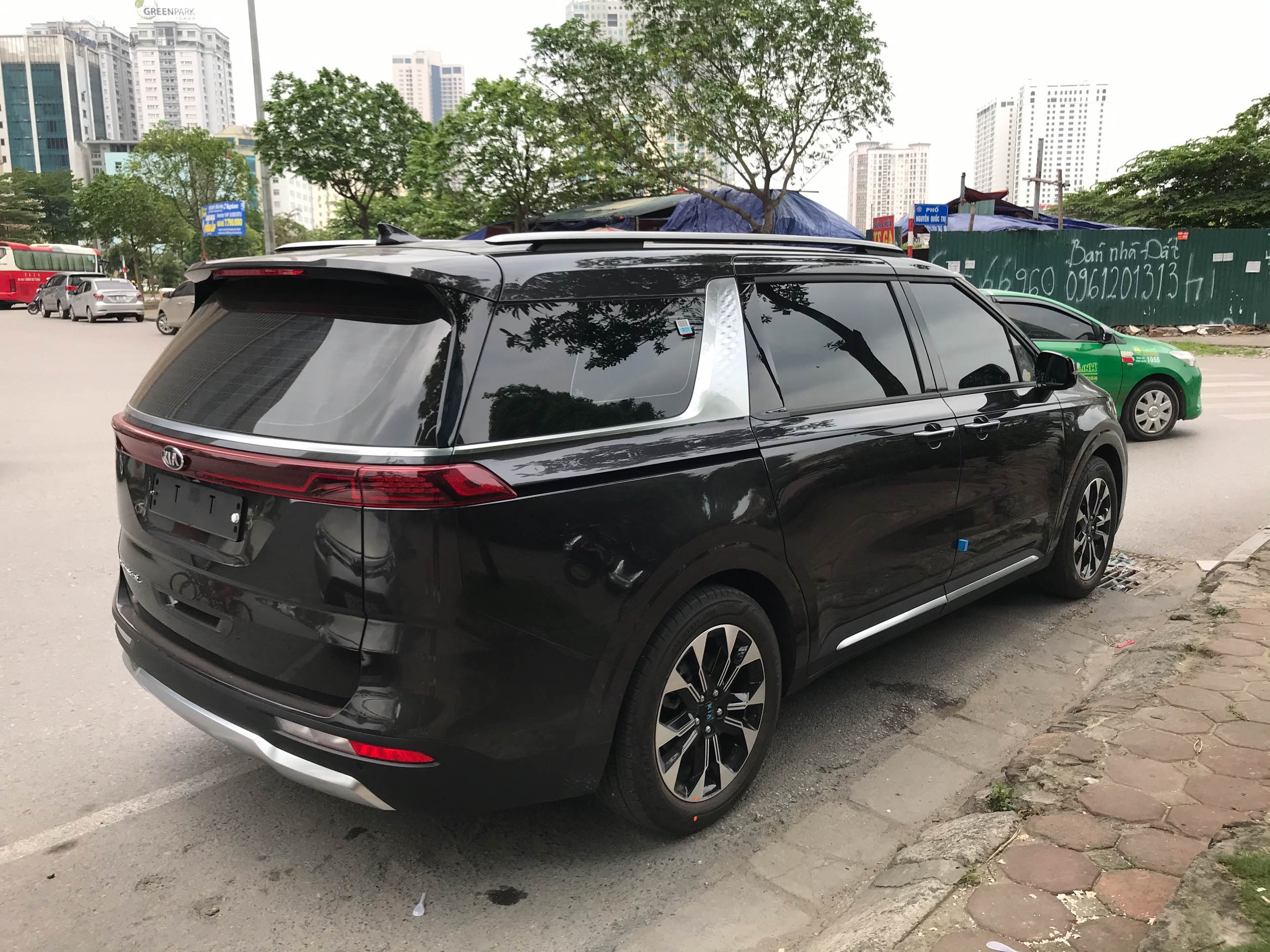 Kia Sedona 2021 bị triệu hồi vì nguy cơ cháy xe ảnh 3 Kia Sedona 2021 bi trieu hoi vi nguy co chay xe anh 3