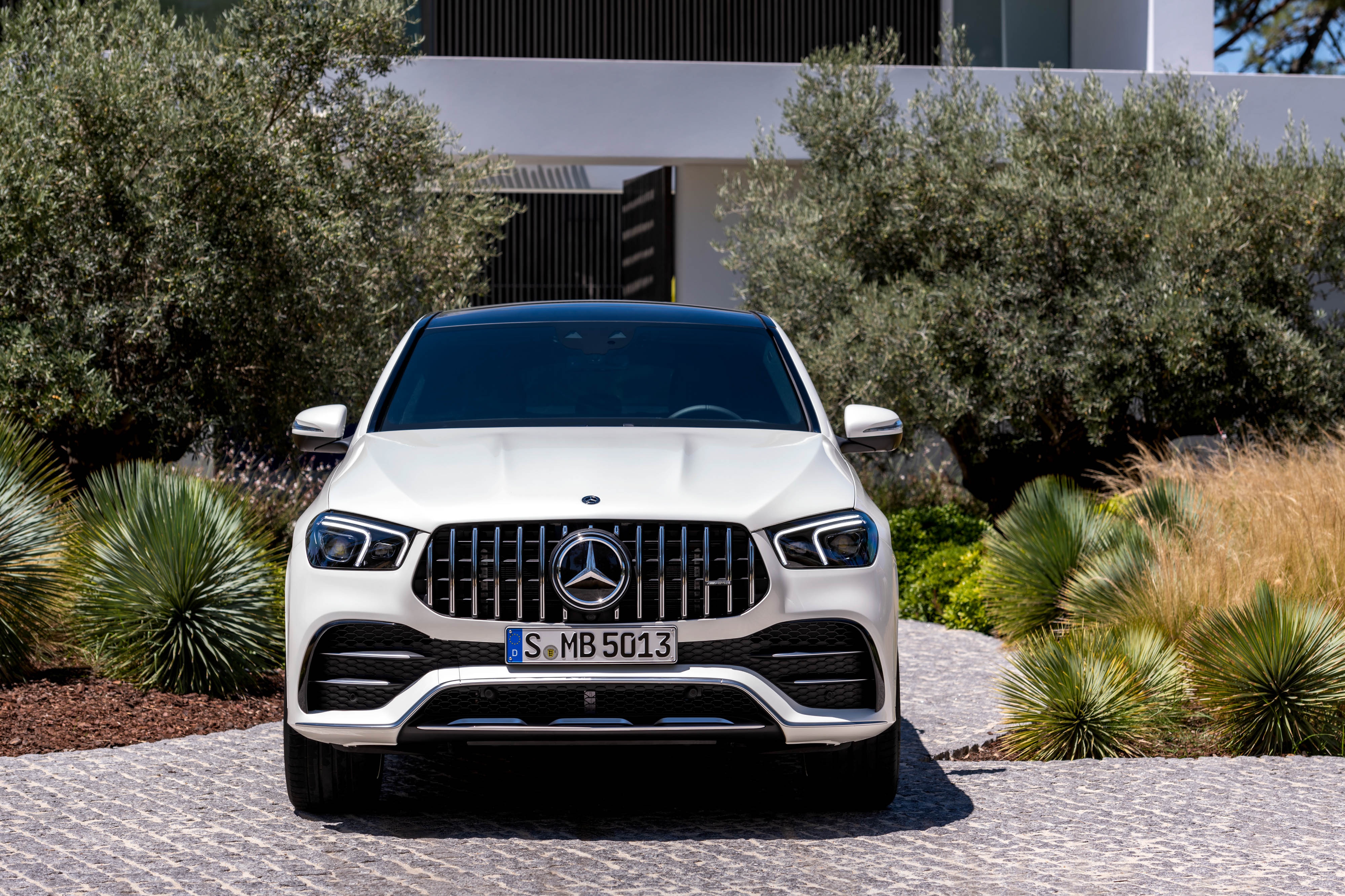 Mercedes-AMG GLE 53 4Matic+ Coupe ra mắt tại Việt Nam ảnh 2 Mercedes-AMG GLE 53 4Matic+ Coupe ra mat tai Viet Nam anh 2