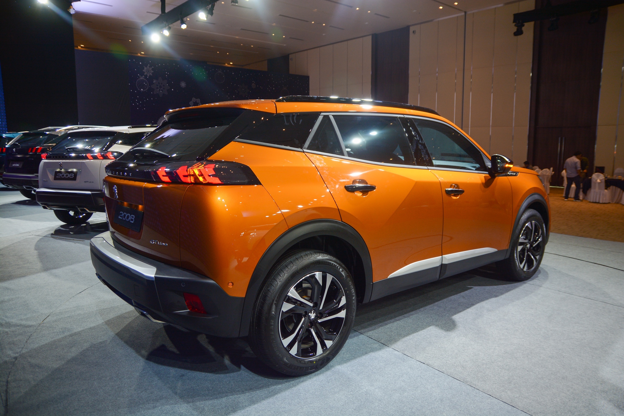 Giá lăn bánh những mẫu SUV mới ra mắt tại Việt Nam ảnh 2 Gia lan banh nhung mau SUV moi ra mat tai Viet Nam anh 2