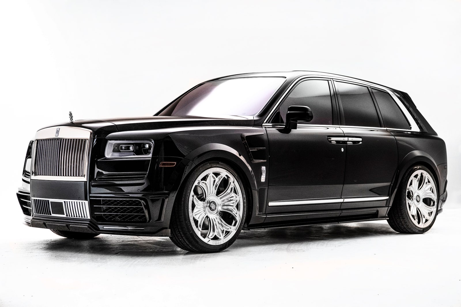 Rolls-Royce Cullinan cua rapper Drake co gi dac biet? anh 2