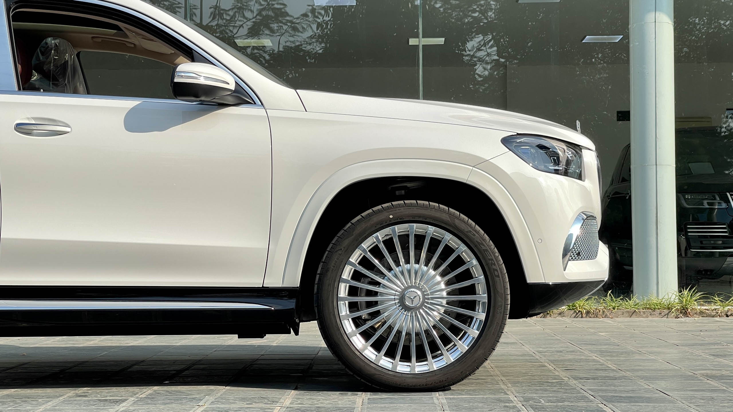 Mercedes-Maybach GLS 600 tai Viet Nam anh 10