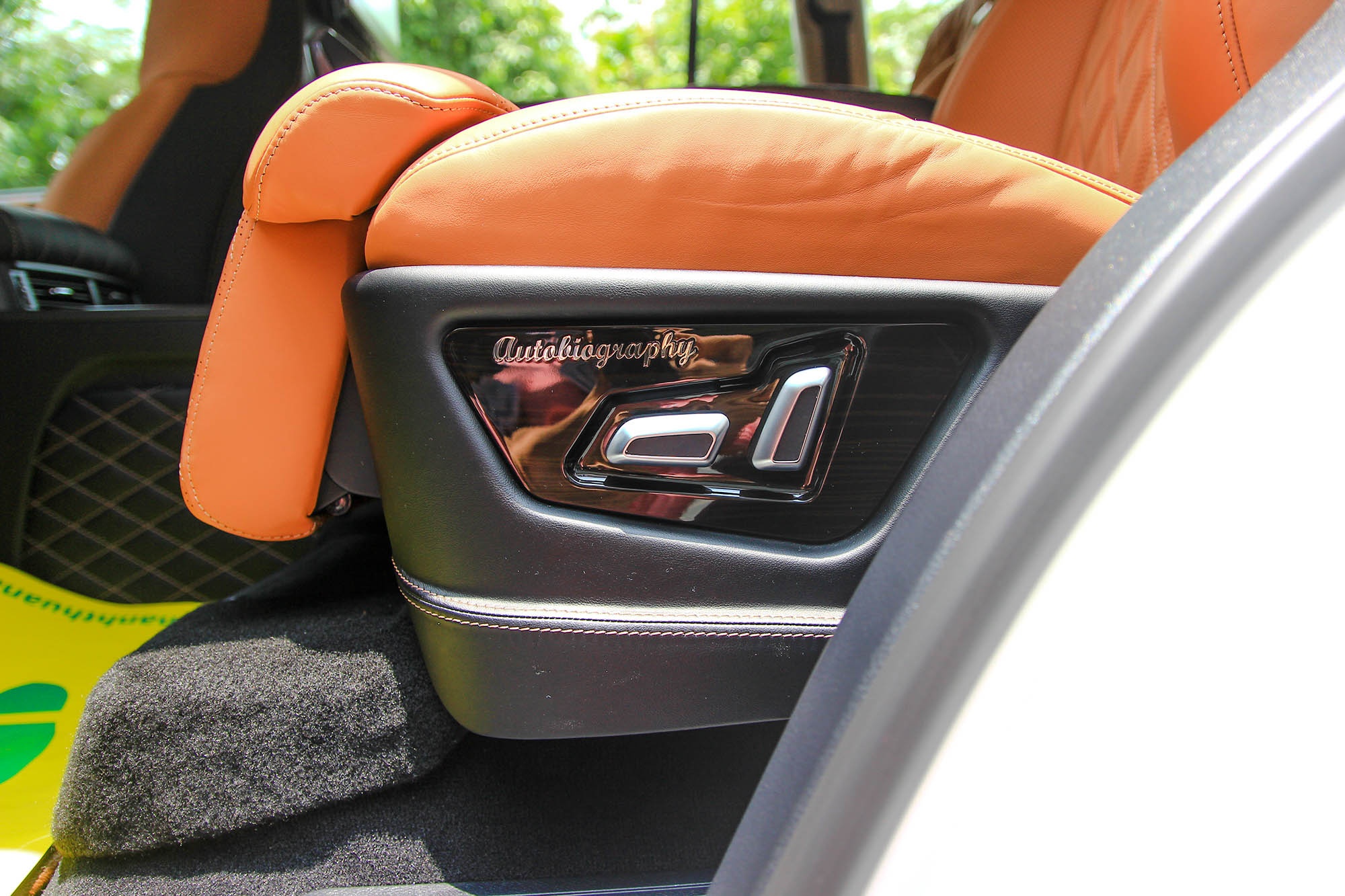 Lexus LX570 Supersport độ MBS ảnh 13 Lexus LX570 Supersport do MBS anh 13