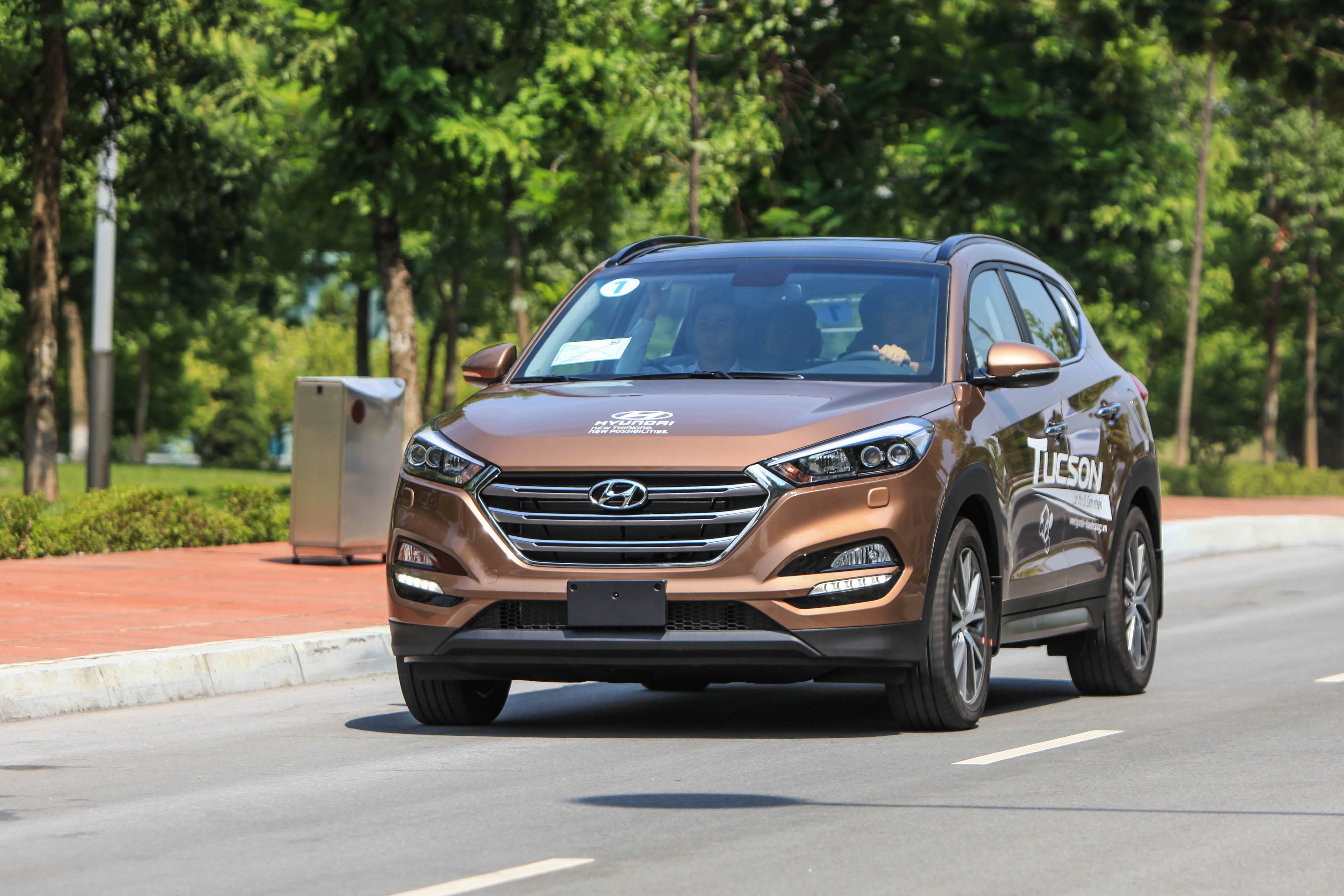 Hyundai Tucson bi trieu hoi tai Viet Nam anh 1