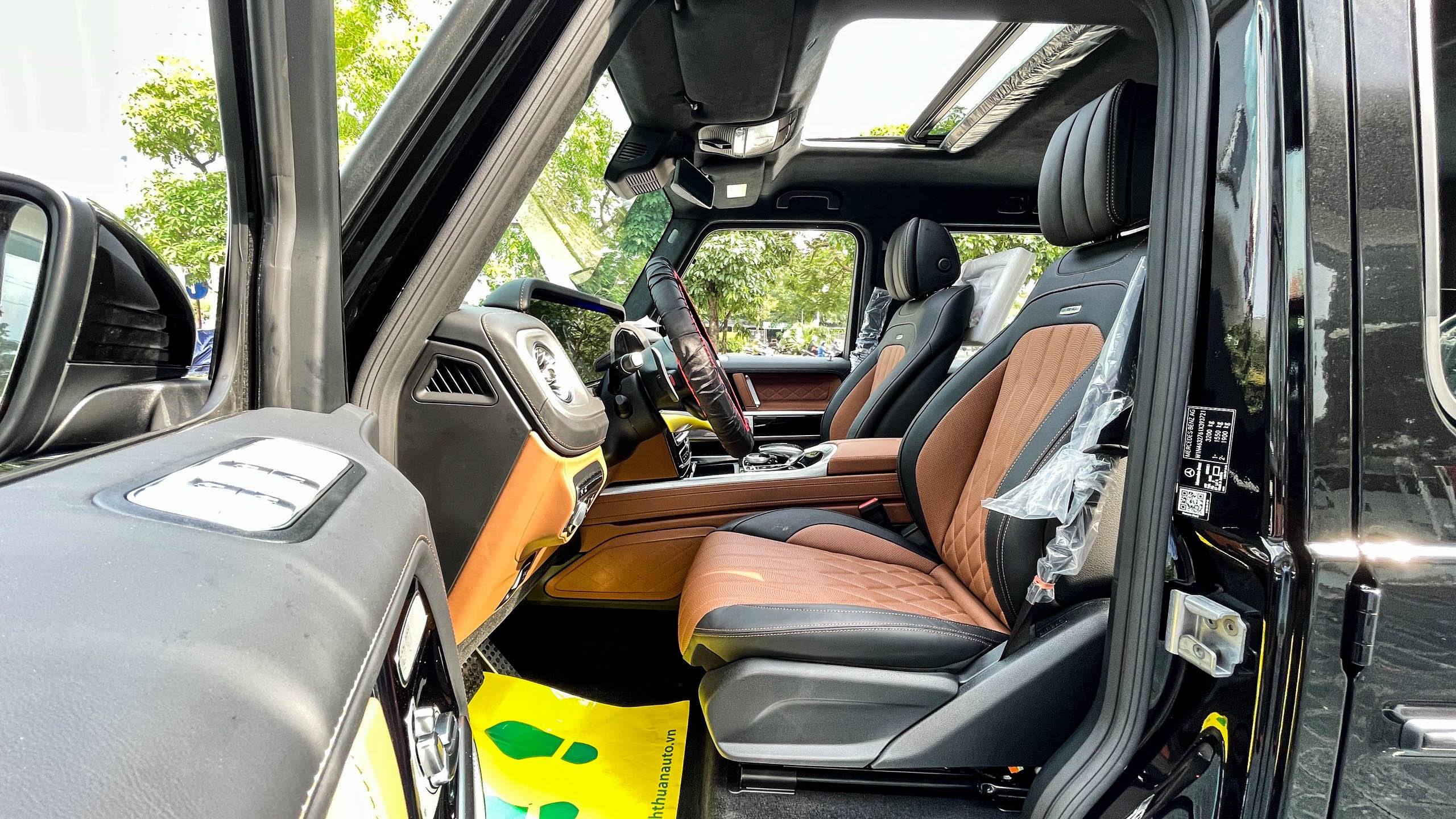 So sánh Mercedes G 63 và Lexus LX570 ảnh 10 So sanh Mercedes G 63 va Lexus LX570 anh 10