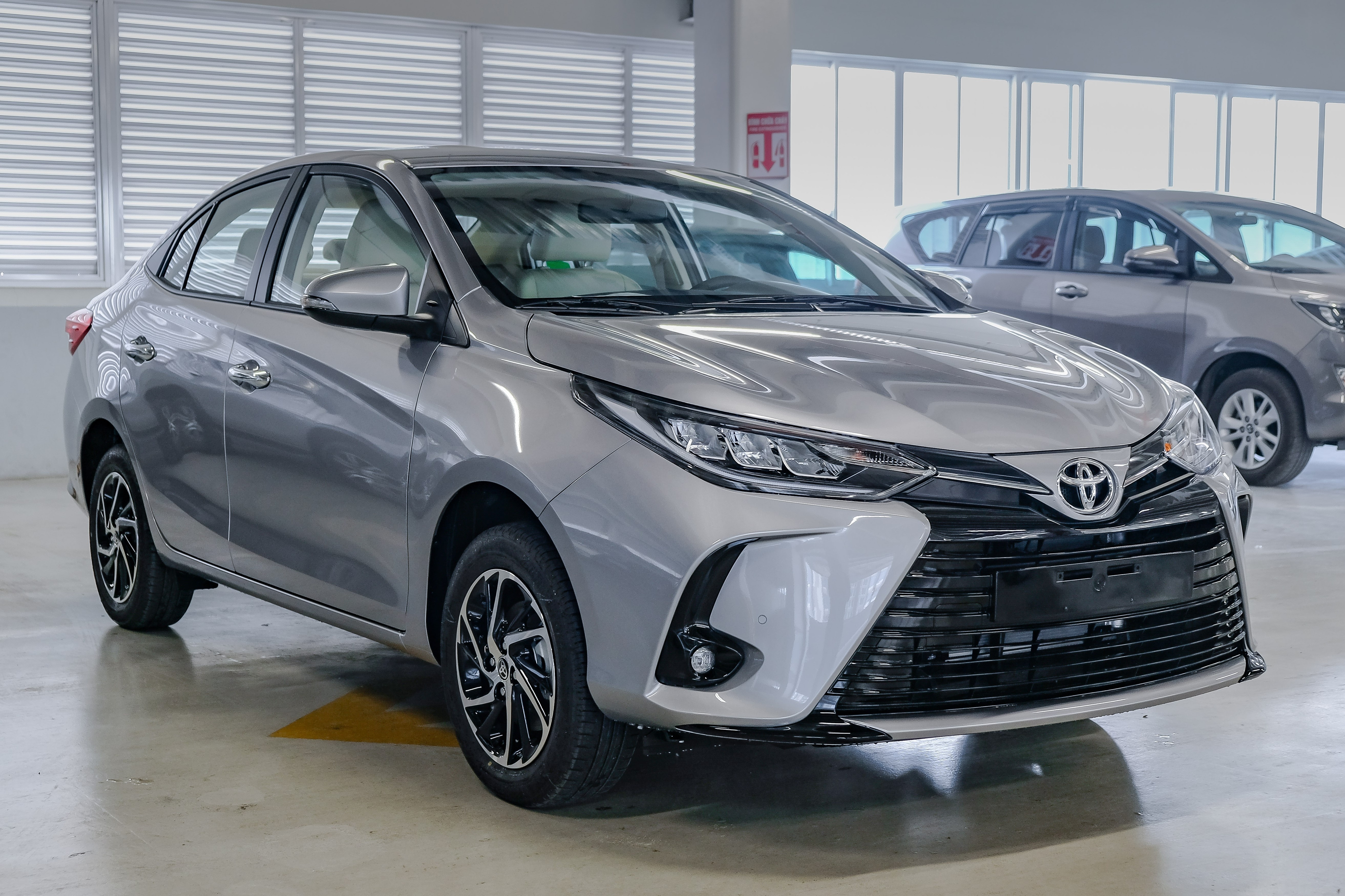 Toyota Vios 2021 duoc giam gia tai dai ly hinh anh