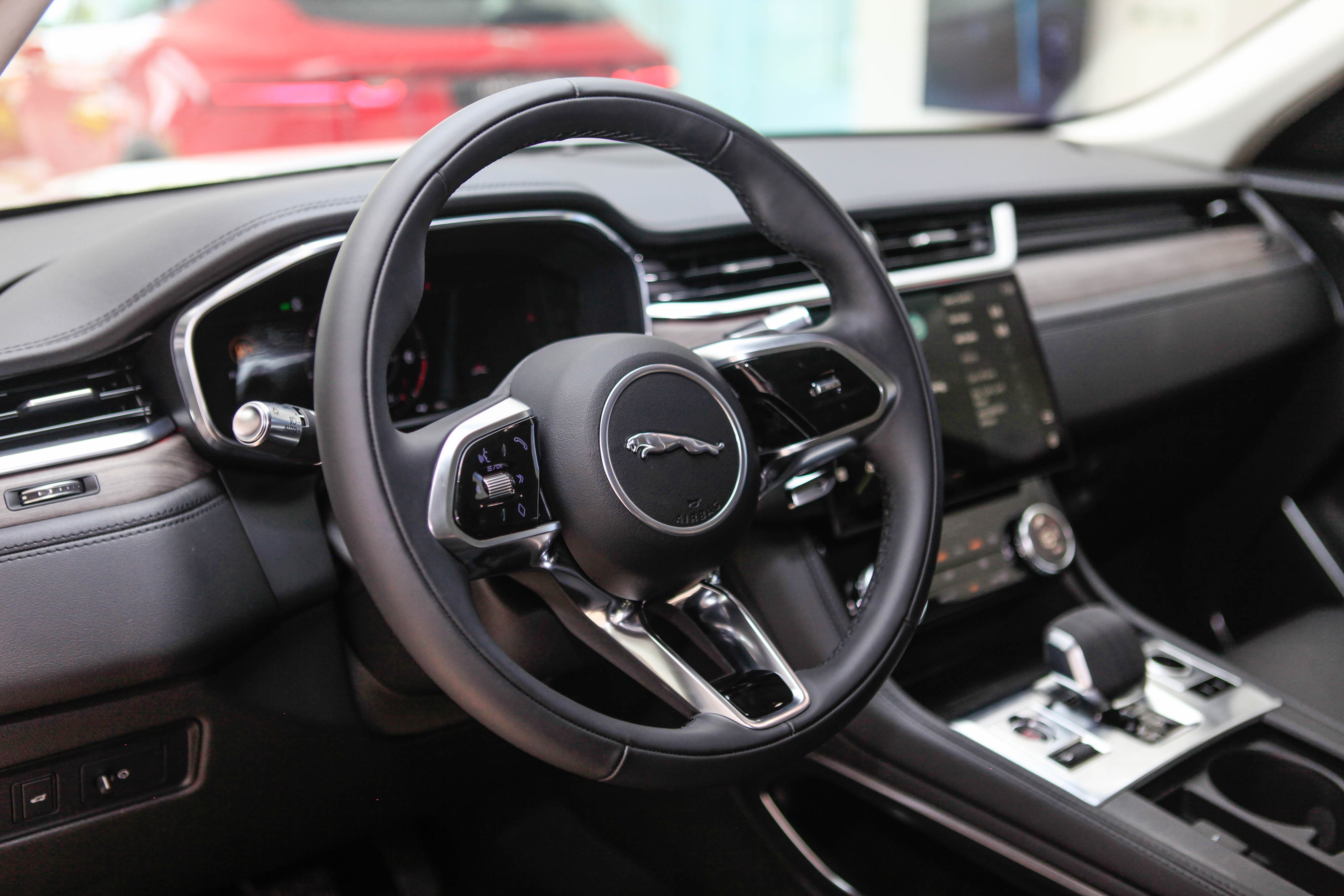 chi tiết Jaguar F-Pace 2021 tại Việt Nam ảnh 11 chi tiet Jaguar F-Pace 2021 tai Viet Nam anh 11