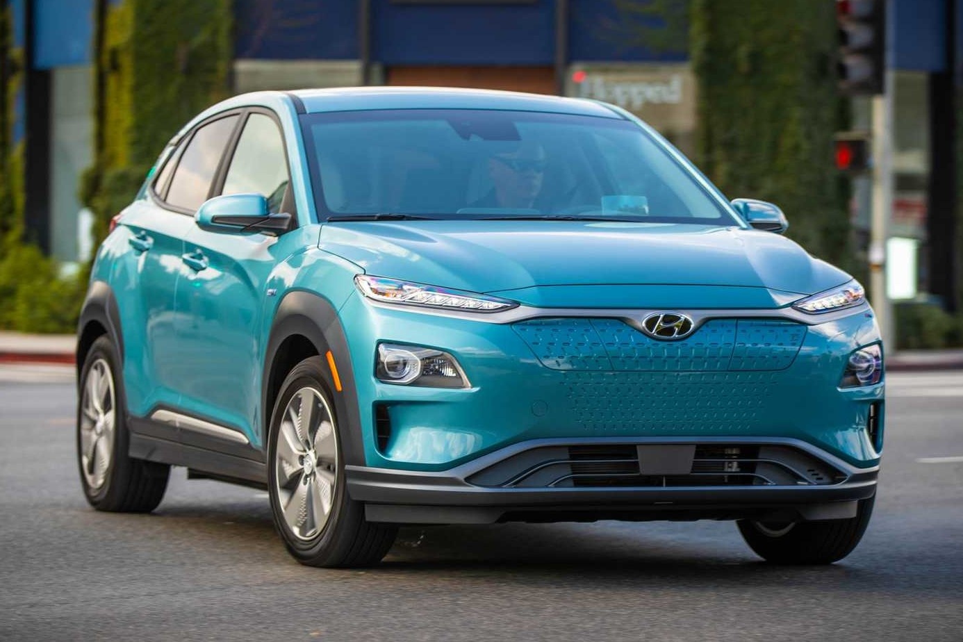 Hyundai sap cat giam san xuat nhieu oto dung dong co dot trong hinh anh