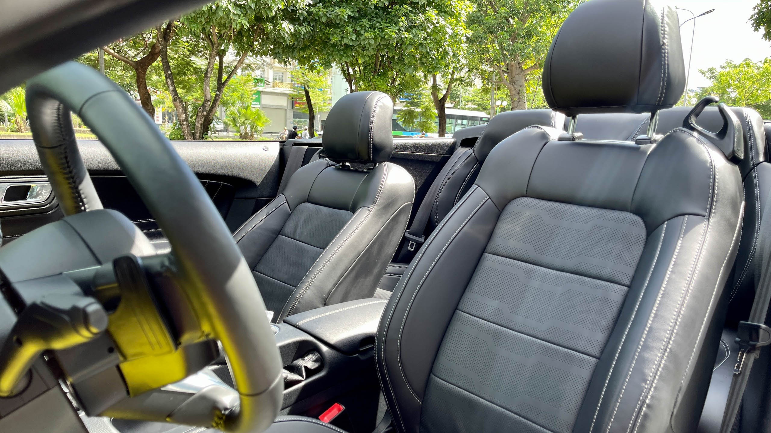 Ford Mustang 2021 tại Việt Nam ảnh 13 Ford Mustang 2021 tai Viet Nam anh 13
