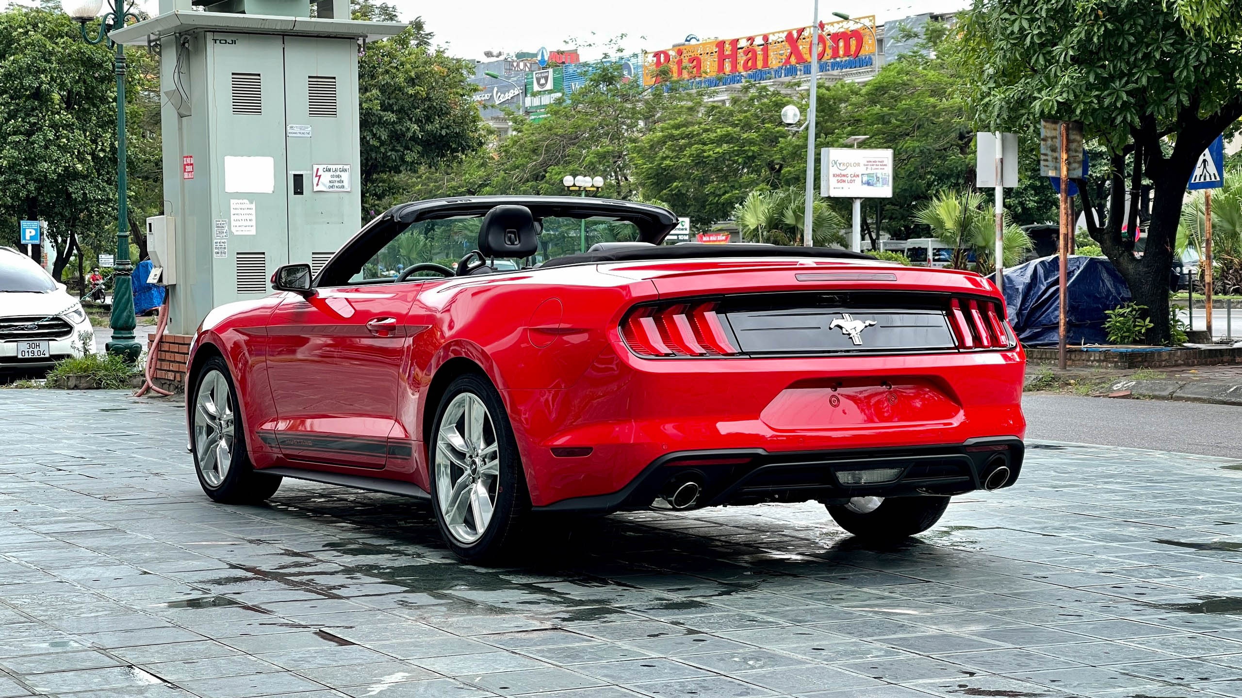 Ford Mustang 2021 tại Việt Nam ảnh 6 Ford Mustang 2021 tai Viet Nam anh 6