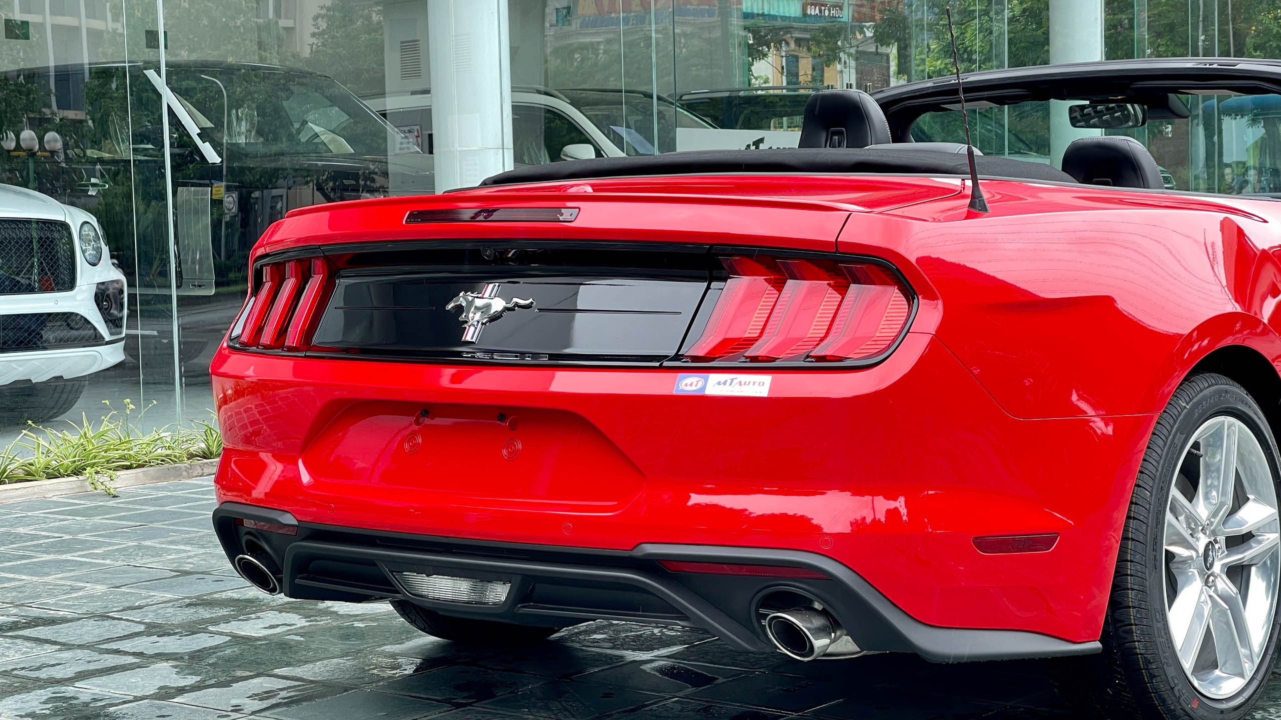 Ford Mustang 2021 tại Việt Nam ảnh 10 Ford Mustang 2021 tai Viet Nam anh 10