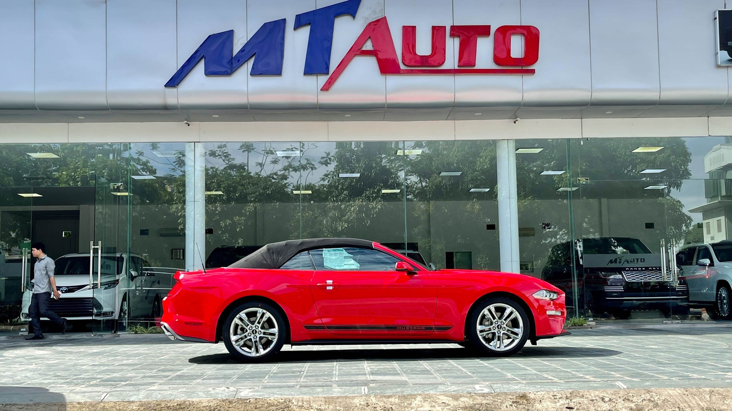 Ford Mustang 2021 tại Việt Nam ảnh 3 Ford Mustang 2021 tai Viet Nam anh 3