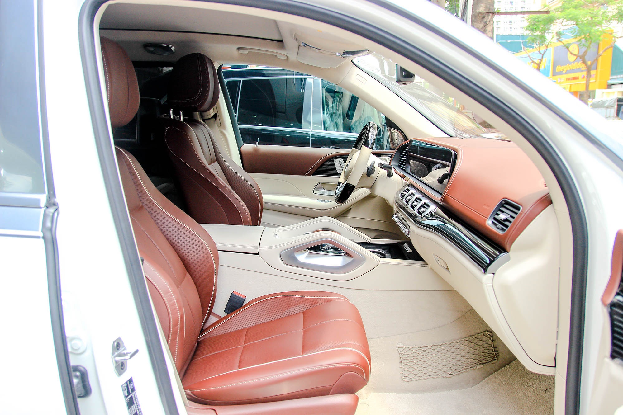 Mercedes-Maybach GLS 600 tại Việt Nam ảnh 17 Mercedes-Maybach GLS 600 tai Viet Nam anh 17