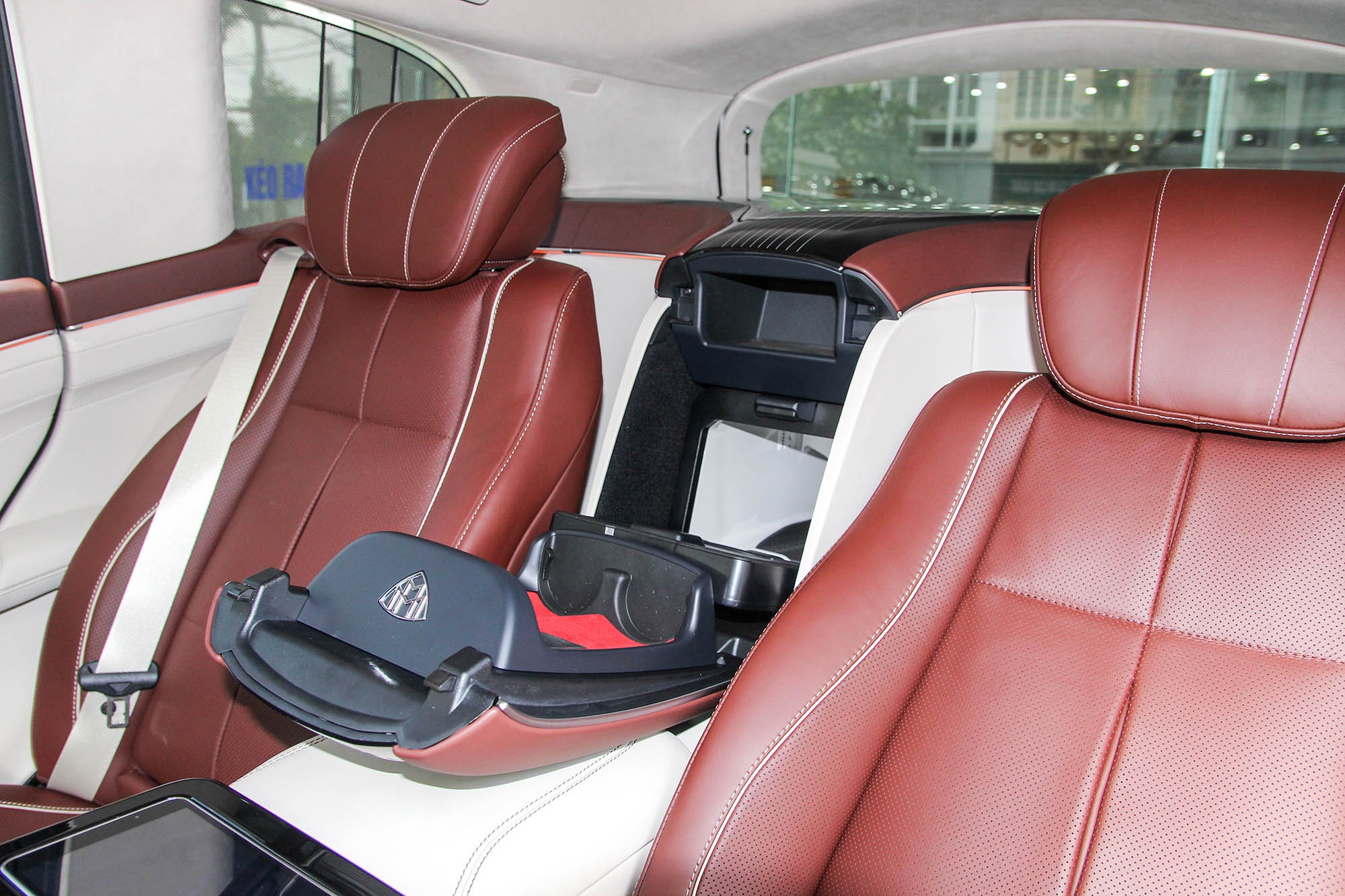 Mercedes-Maybach GLS 600 tại Việt Nam ảnh 18 Mercedes-Maybach GLS 600 tai Viet Nam anh 18