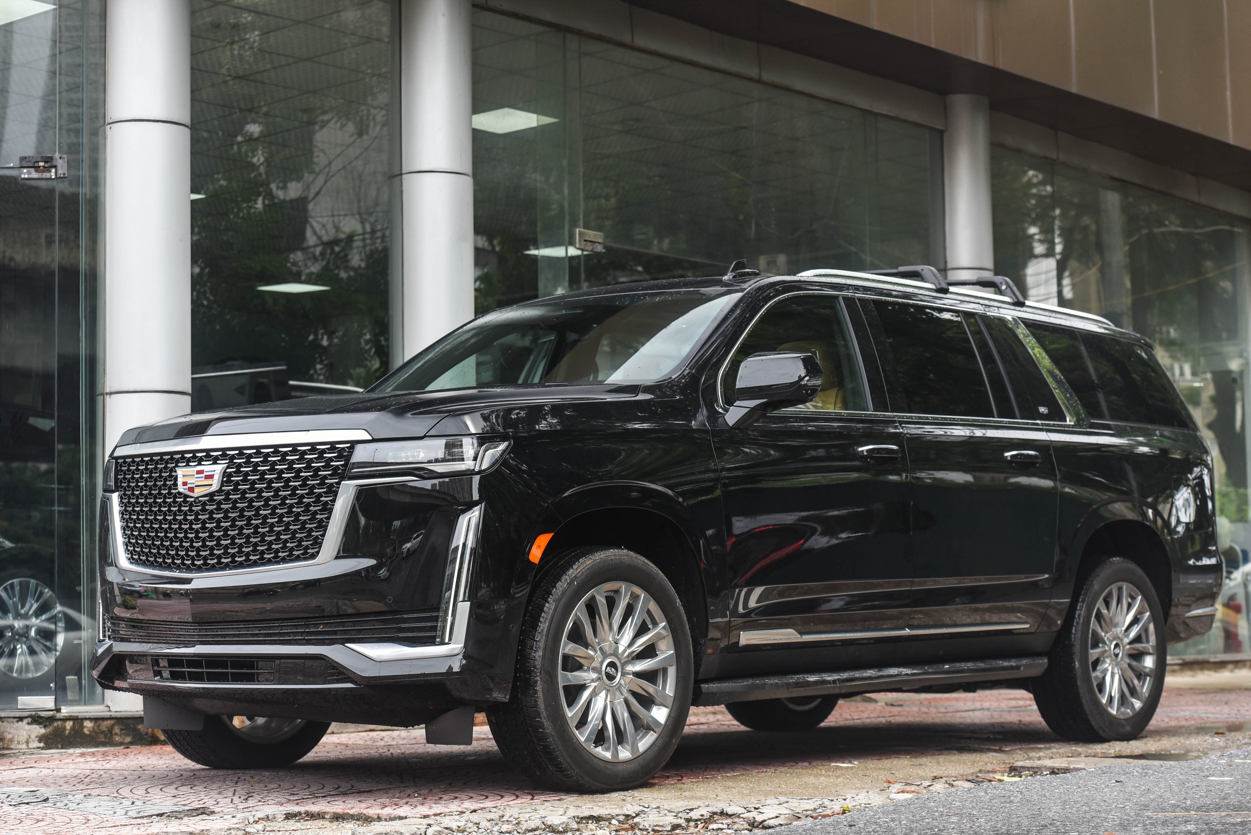 Chi tiet SUV hang sang Cadillac Escalade 2021 dau tien tai Viet Nam hinh anh