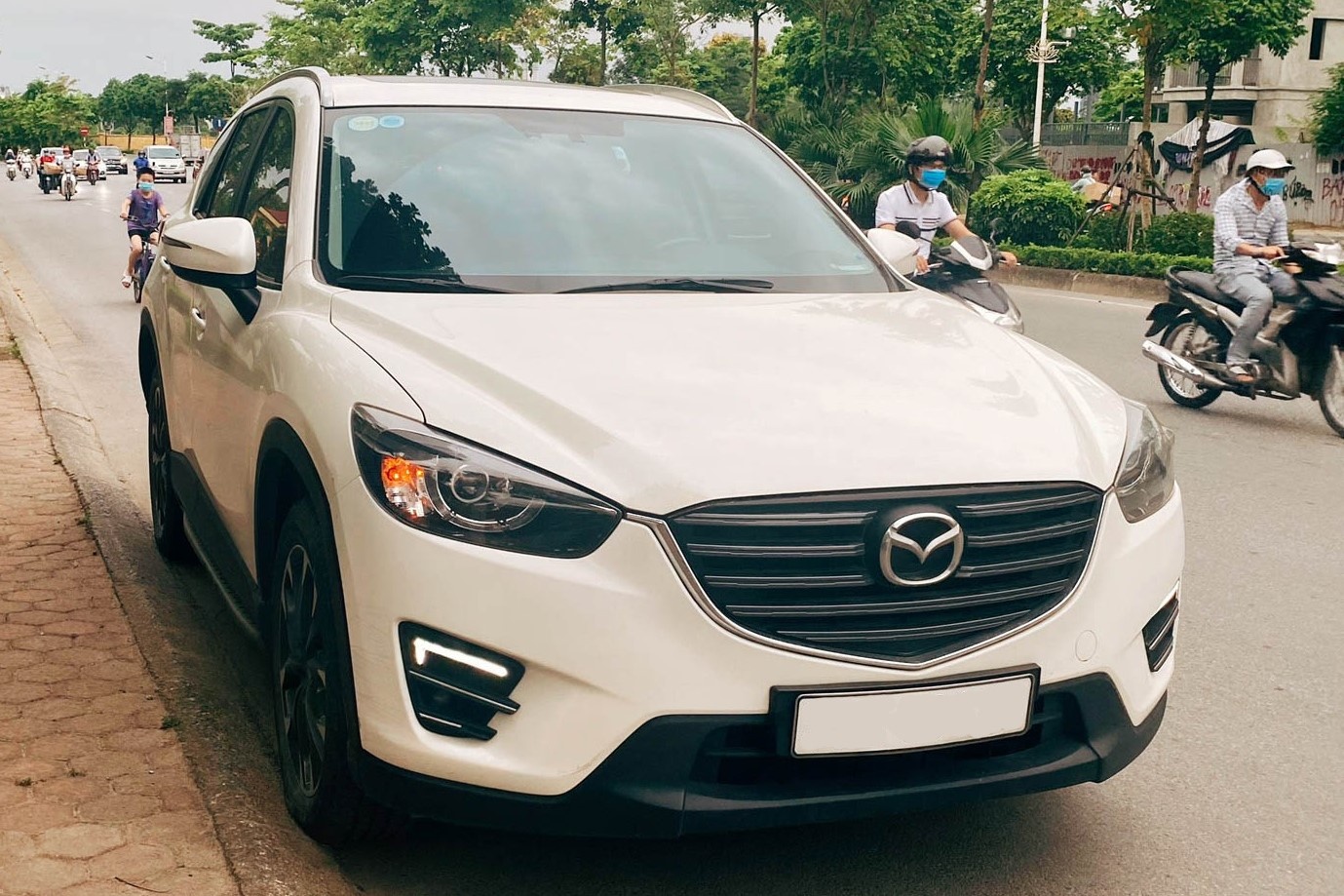Toi co nen mua Mazda CX-5 doi 2017 voi gia 700 trieu dong? hinh anh