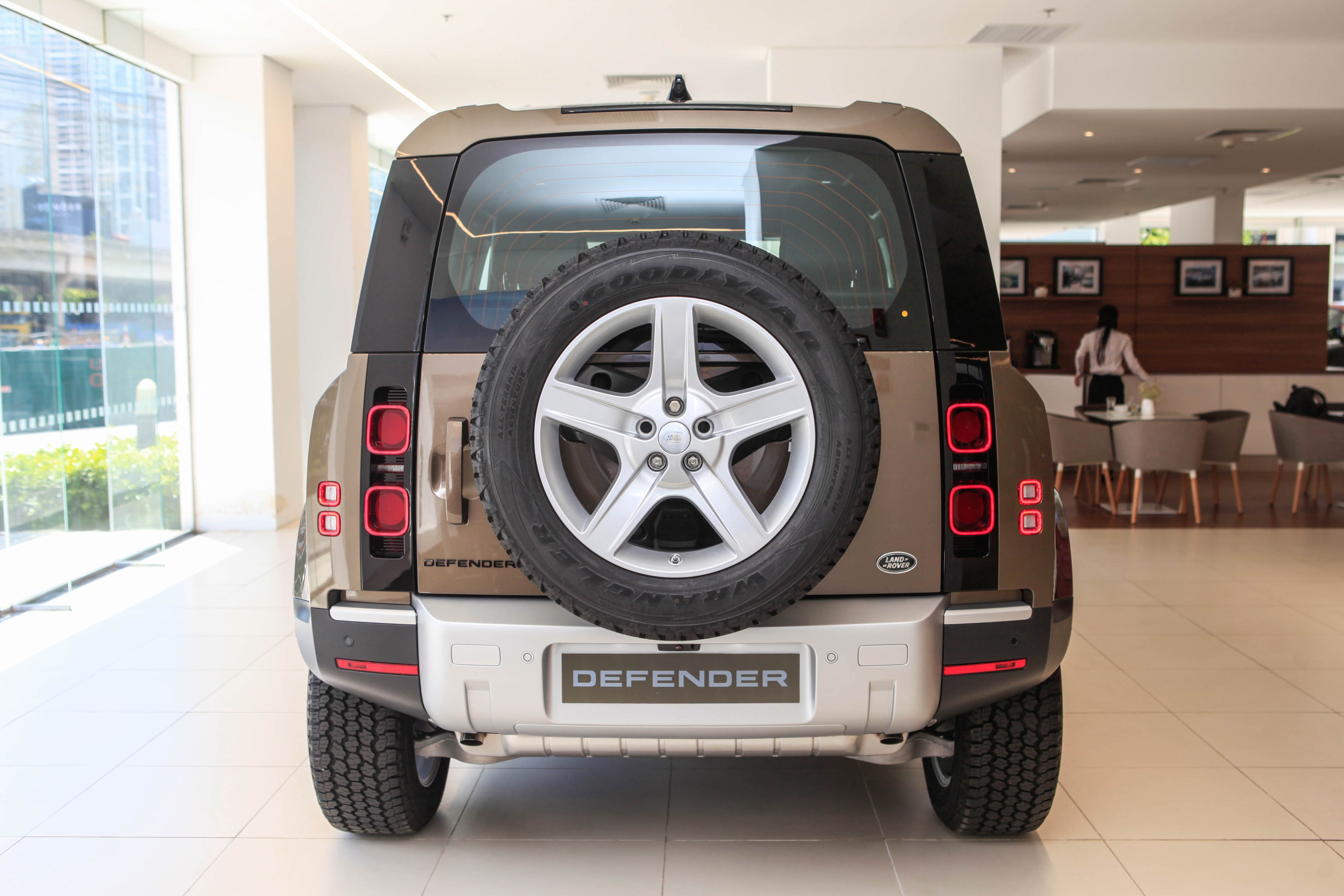 Land Rover Defender 90 tại Việt Nam ảnh 5 Land Rover Defender 90 tai Viet Nam anh 5