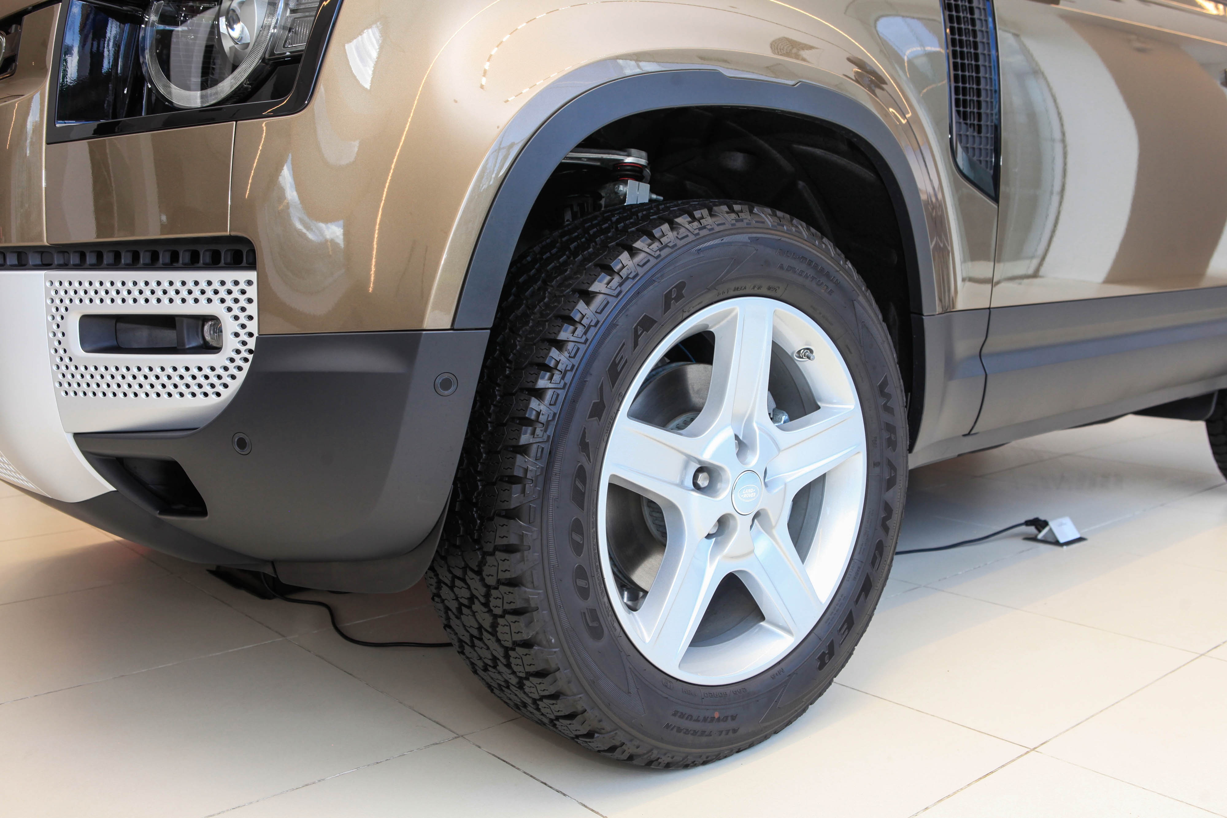 Land Rover Defender 90 tại Việt Nam ảnh 10 Land Rover Defender 90 tai Viet Nam anh 10