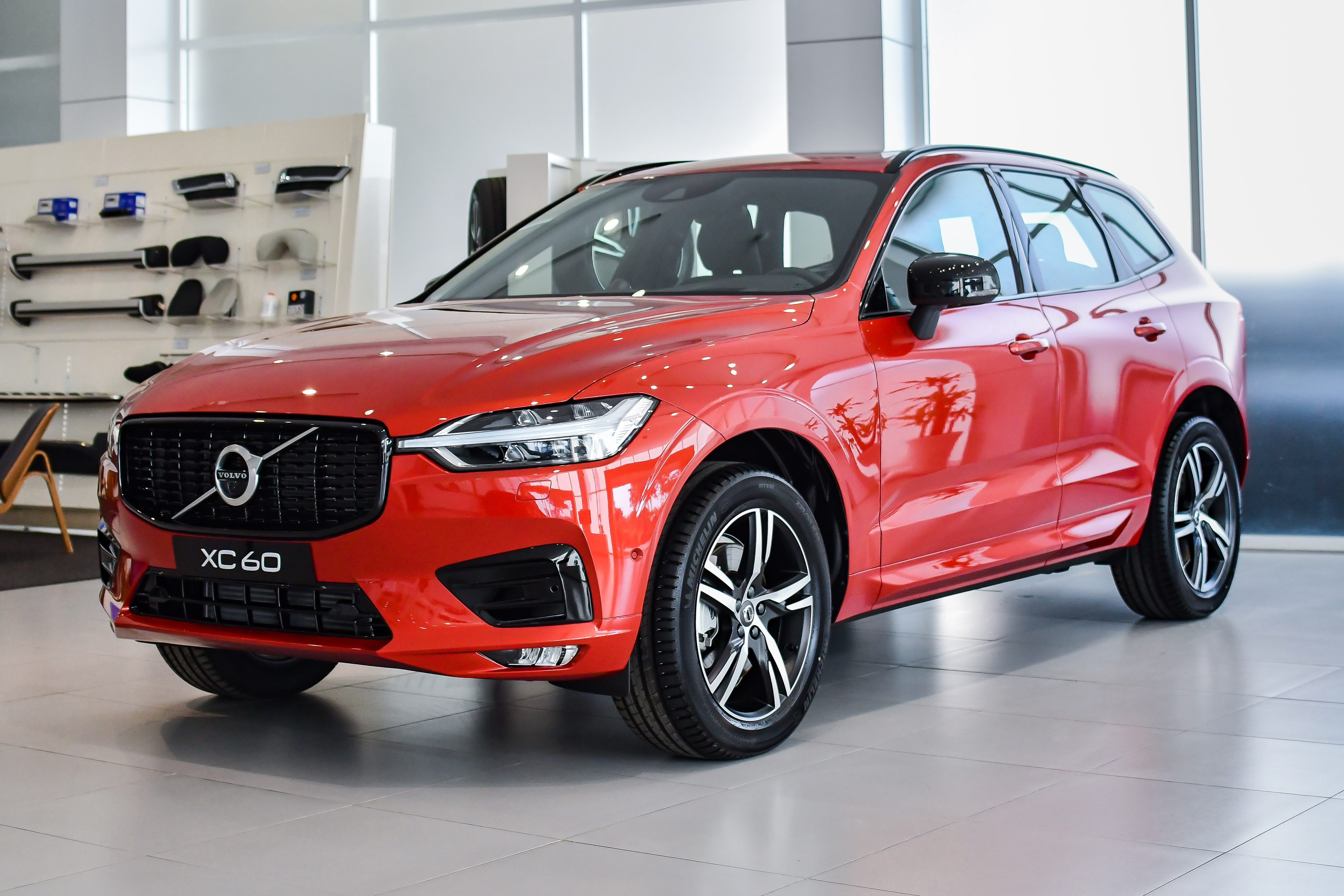 xe dien Volvo XC60 anh 1