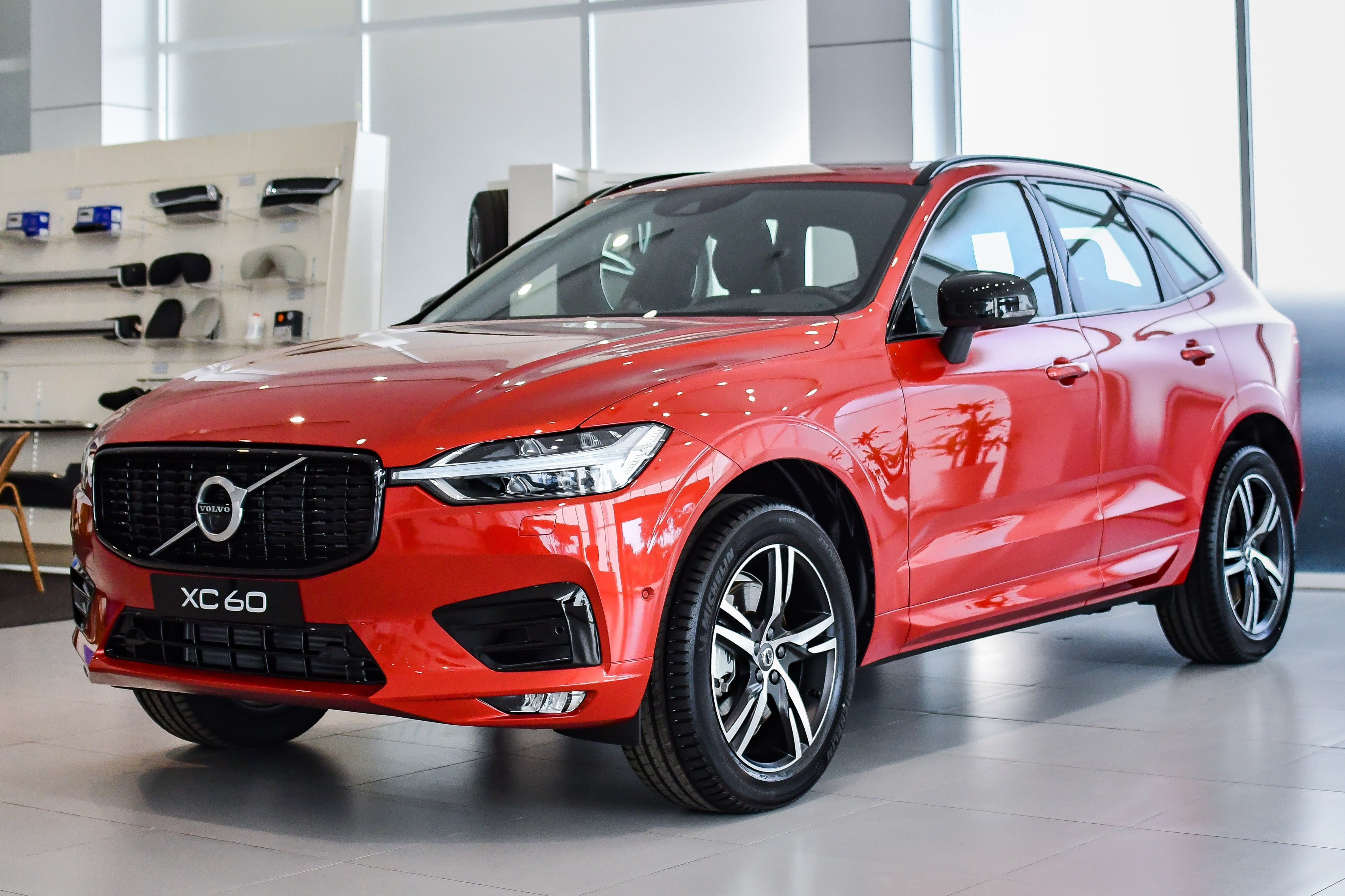 Volvo XC60 the he moi se la oto dien hinh anh