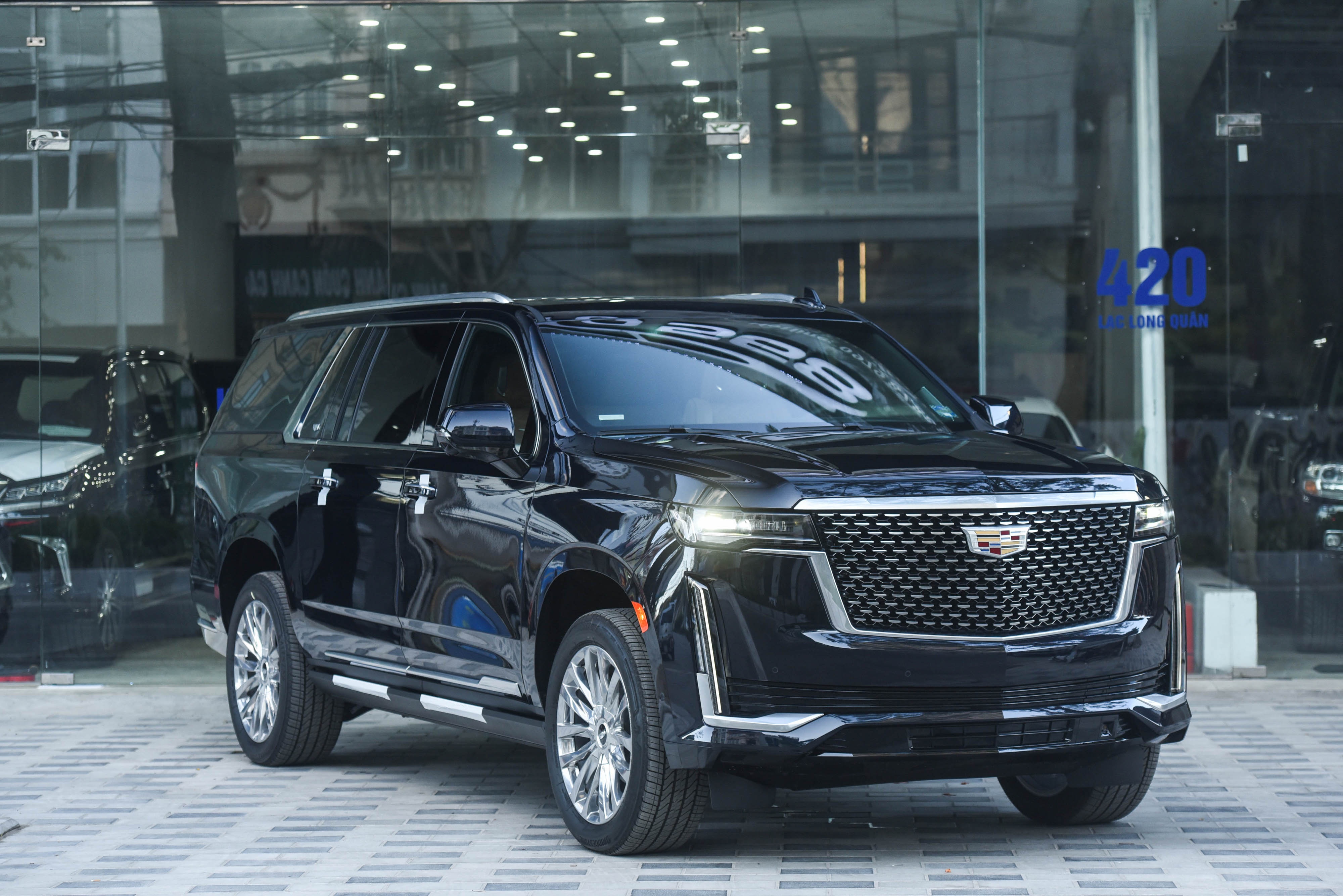 Mercedes-AMG G 36 và Cadillac Escalade 2021 ảnh 3 Mercedes-AMG G 36 va Cadillac Escalade 2021 anh 3
