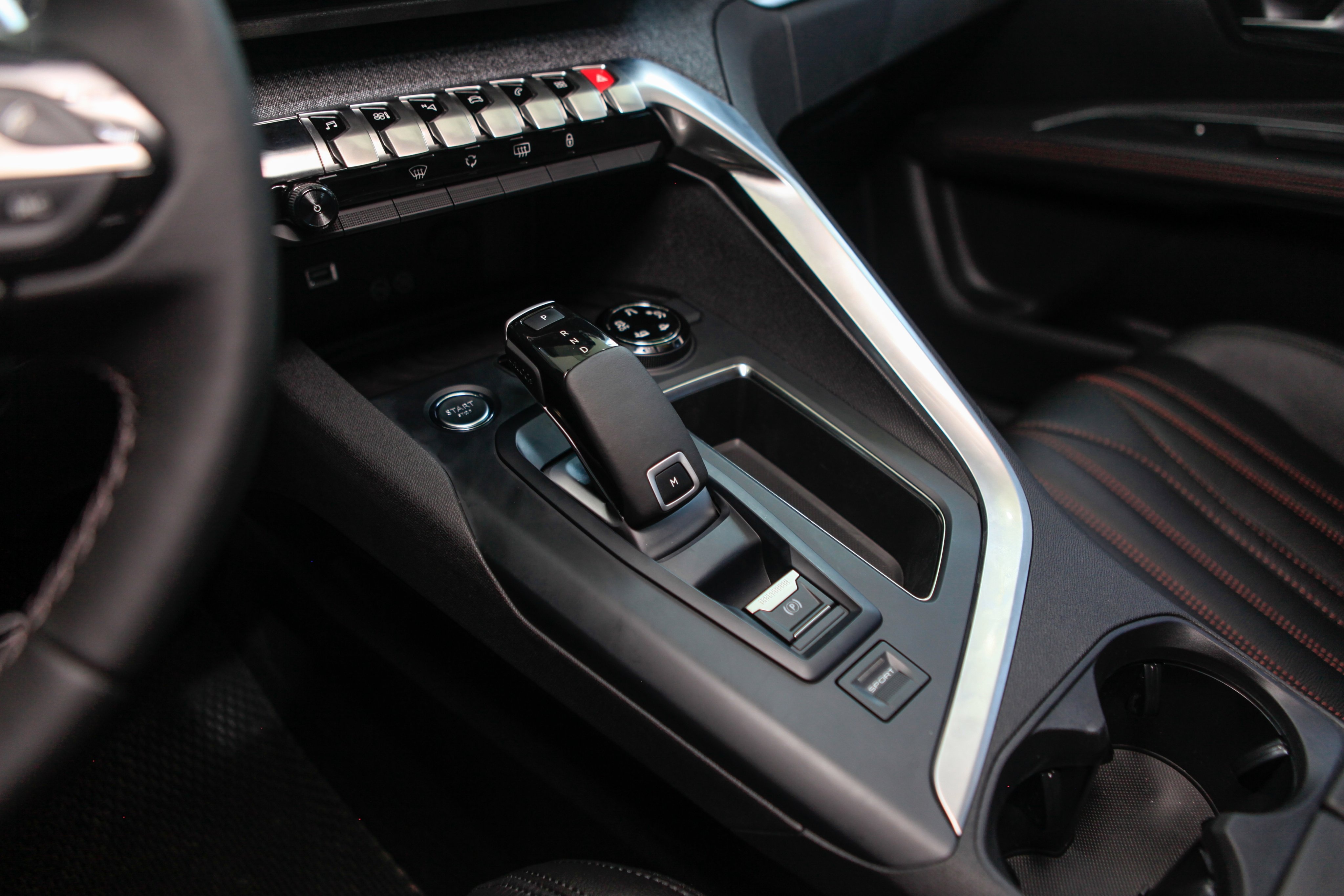 so sanh Peugeot 3008 va Honda CR-V anh 11