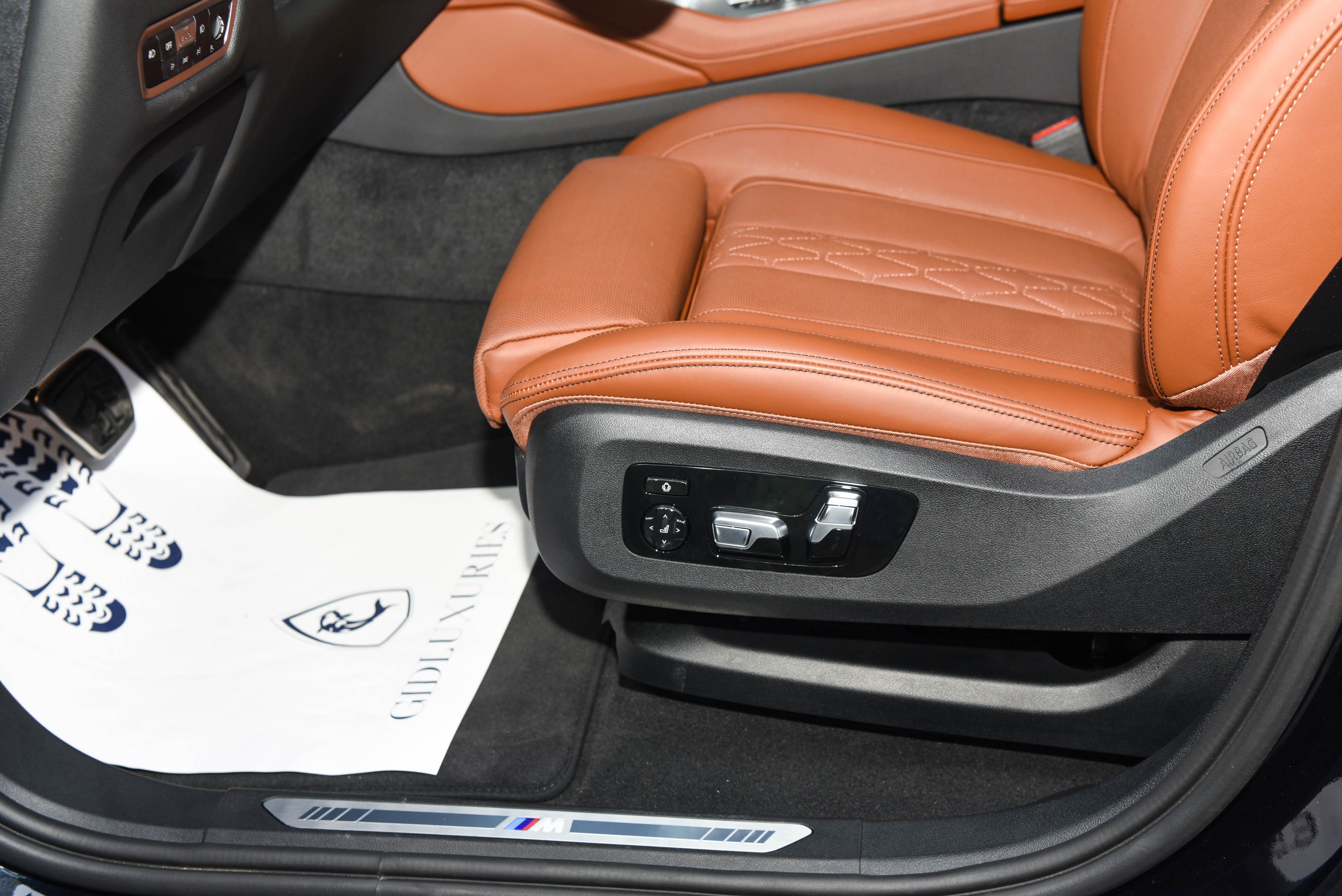 BMW X6 2021 đầu tiên tại Việt Nam ảnh 15 BMW X6 2021 dau tien tai Viet Nam anh 15