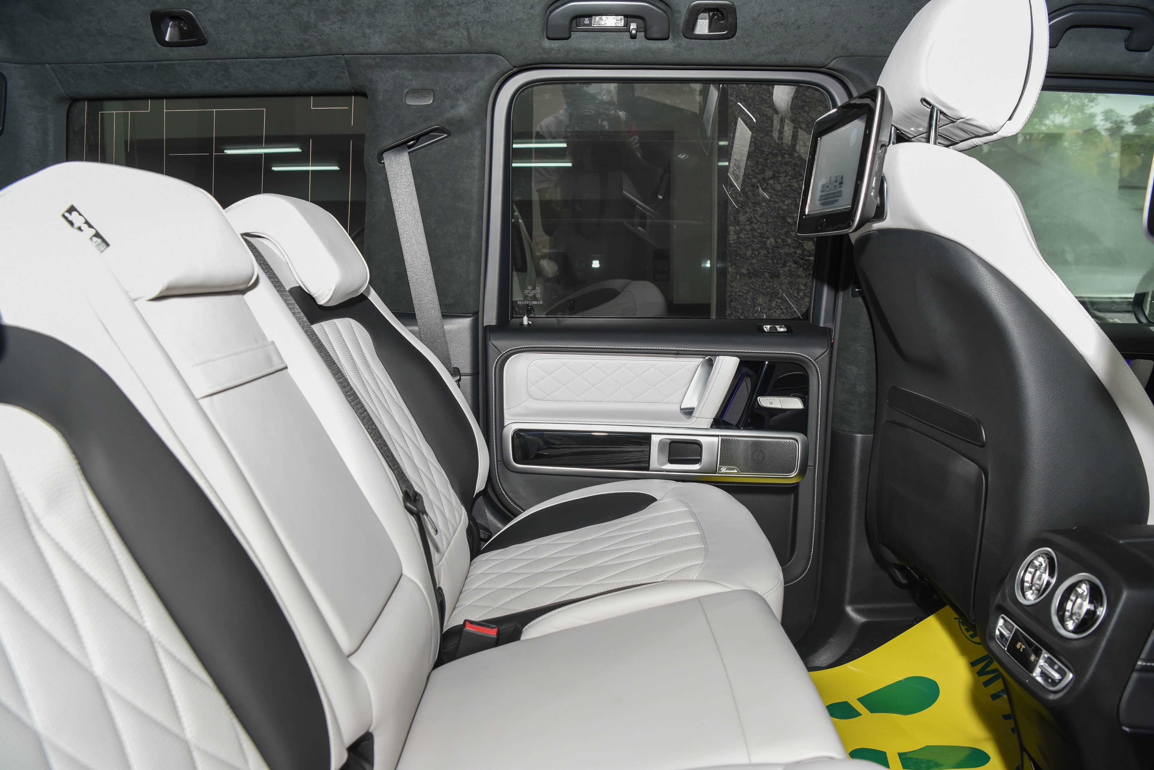 chi tiết Mercedes-AMG G 63 màu độc ảnh 11 chi tiet Mercedes-AMG G 63 mau doc anh 11