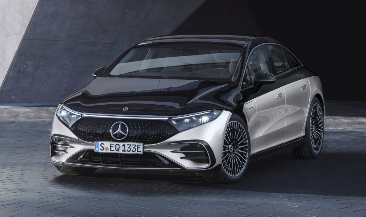 Tập đoàn mẹ của Mercedes đổi tên ảnh 1 Tap doan me cua Mercedes doi ten anh 1