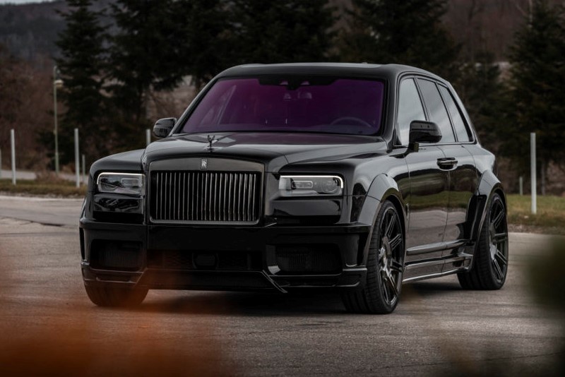 Rolls-Royce Cullinan ham ho hon voi goi do than rong hinh anh