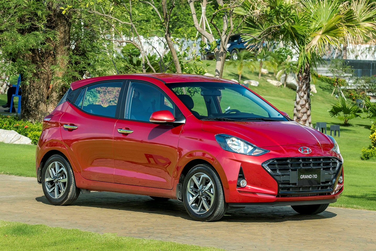 Hyundai i10 the he moi duoc ra mat tai Viet Nam, gia tu 360 trieu dong hinh anh