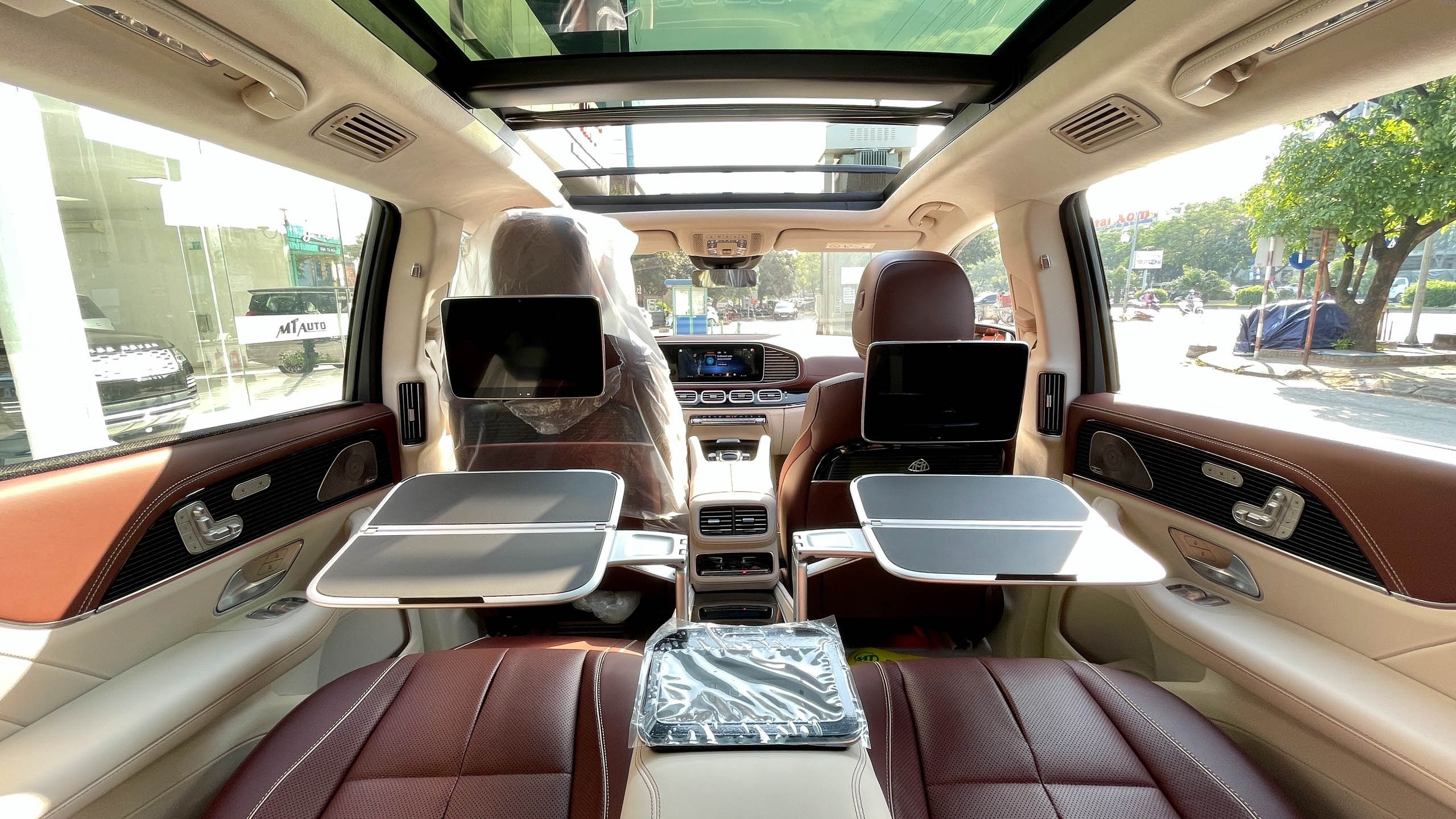 Range Rover và Mercedes-Maybach GLS ảnh 13 Range Rover va Mercedes-Maybach GLS anh 13