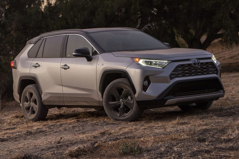 Nhieu mau oto cu co gia cao hon xe moi tai My hinh anh