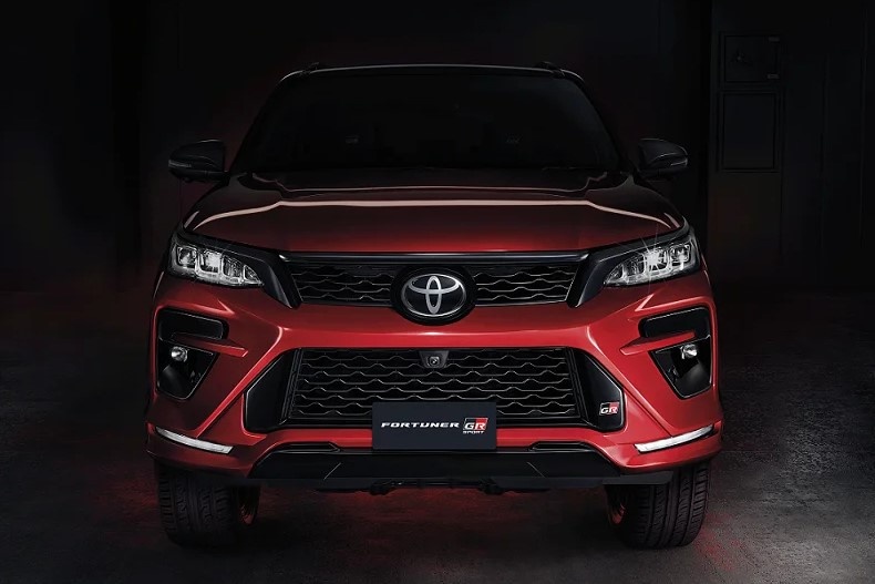 Chi tiet Toyota Fortuner GR Sport 2021 hinh anh