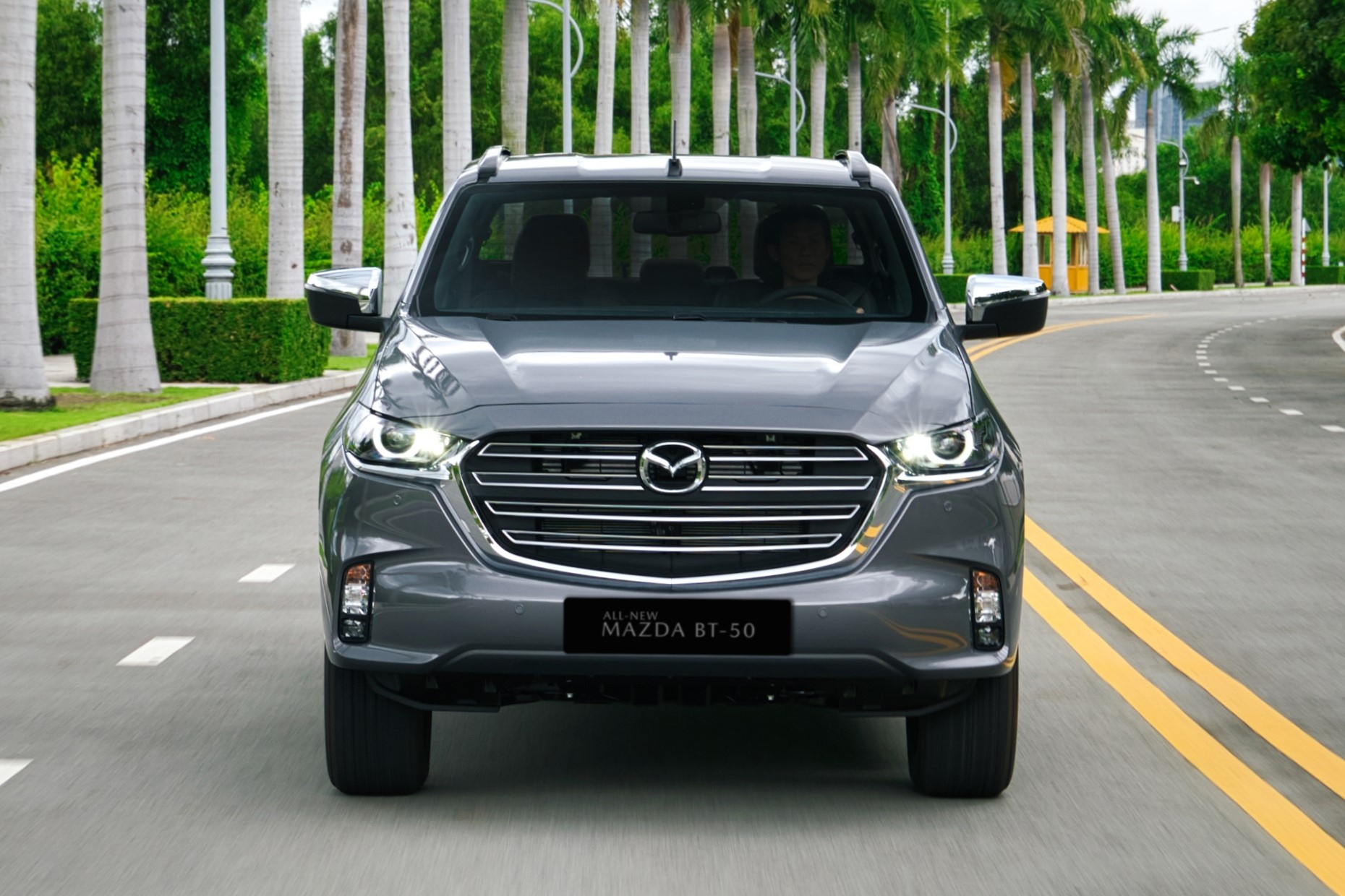 So sanh Mazda BT-50 2021 va Toyota Hilux anh 4