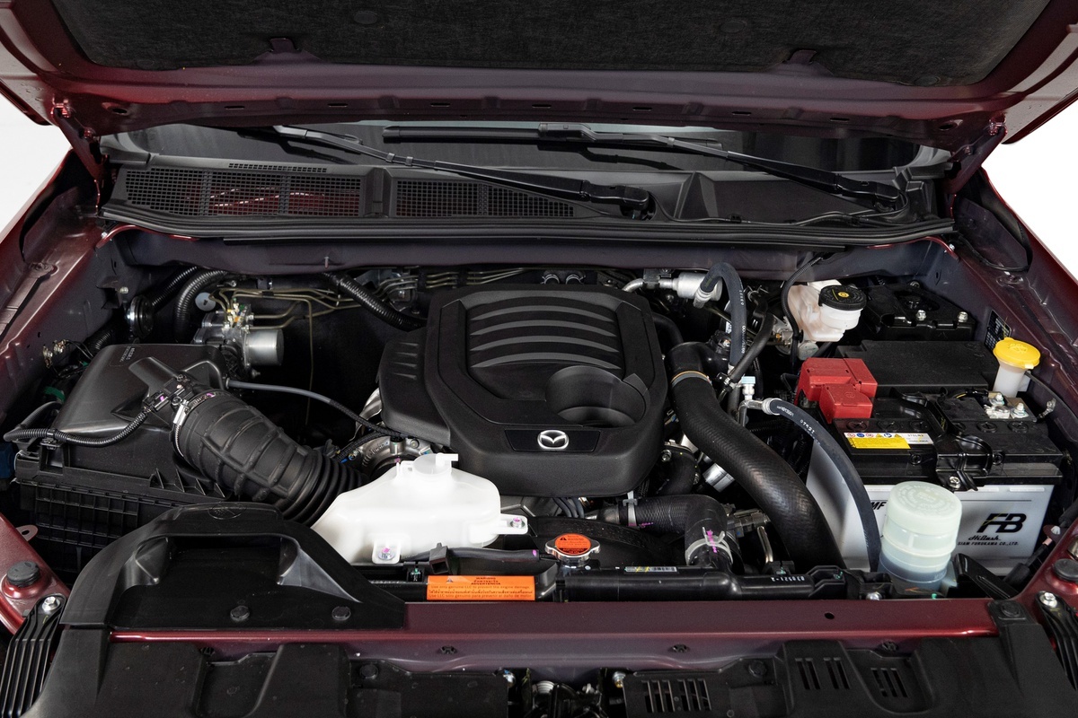 Mazda BT-50 2021 co gi de hut khach anh 12