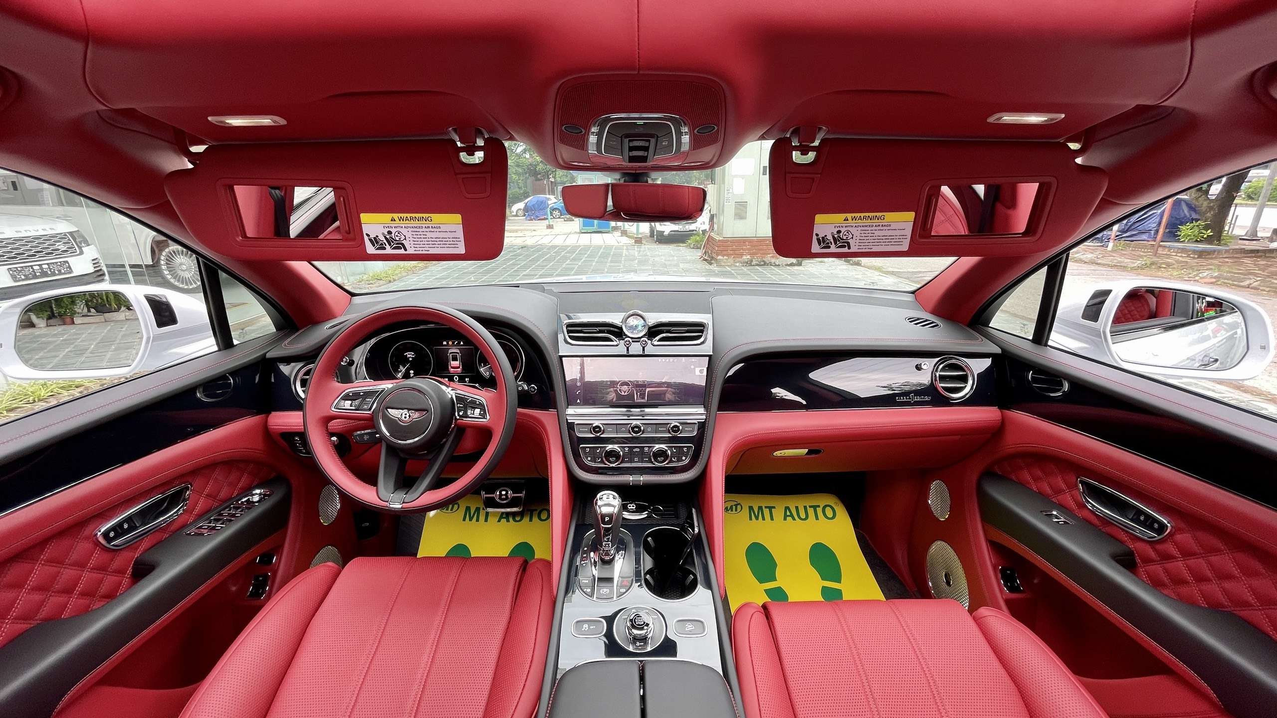 SUV hơn 10 tỷ đồng tại Việt Nam ảnh 4 SUV hon 10 ty dong tai Viet Nam anh 4