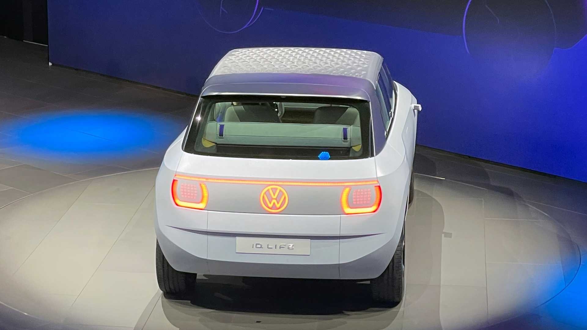 Xe điện Volkswagen có máy chơi game  ảnh 3 Xe dien Volkswagen co may choi game anh 3