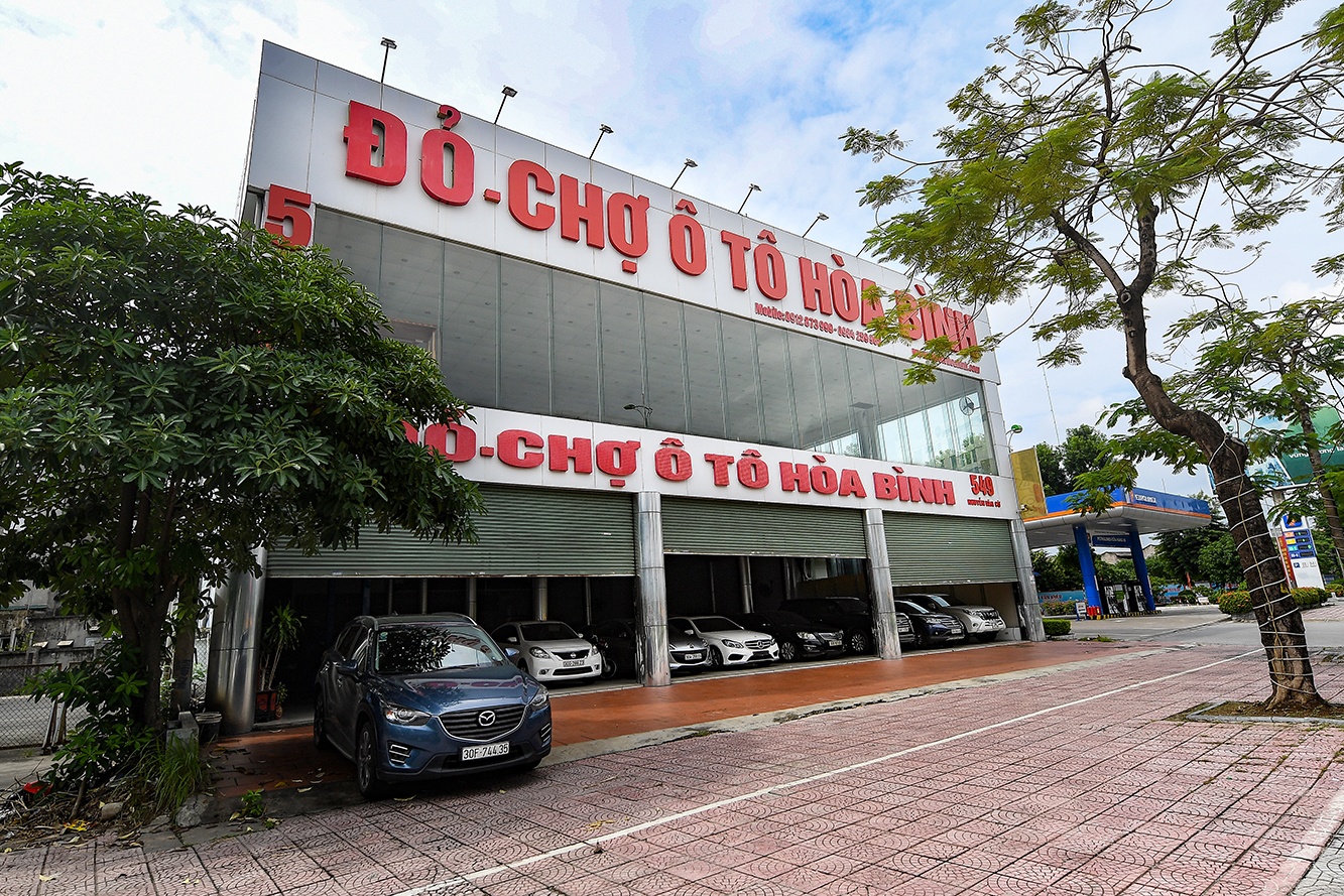 Dan buon xe cu chuyen nghe, lam them hai ba viec de 'gong lo' hinh anh