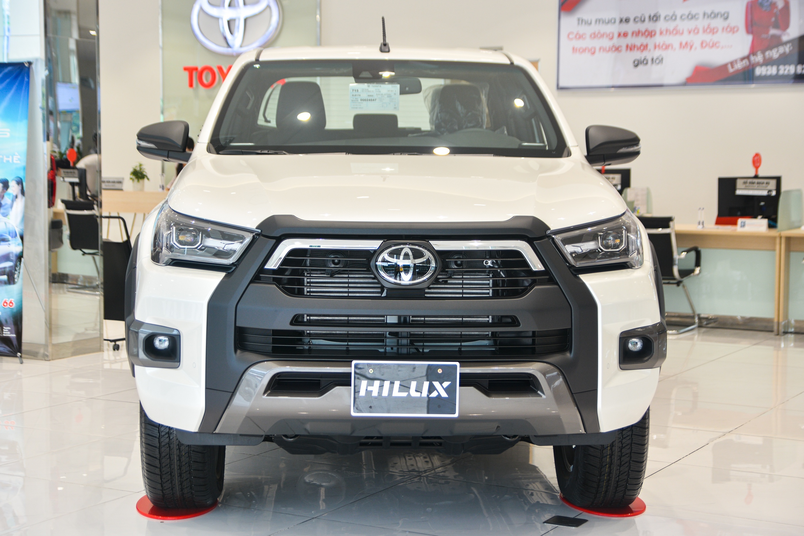 So sanh Mazda BT-50 2021 va Toyota Hilux anh 5