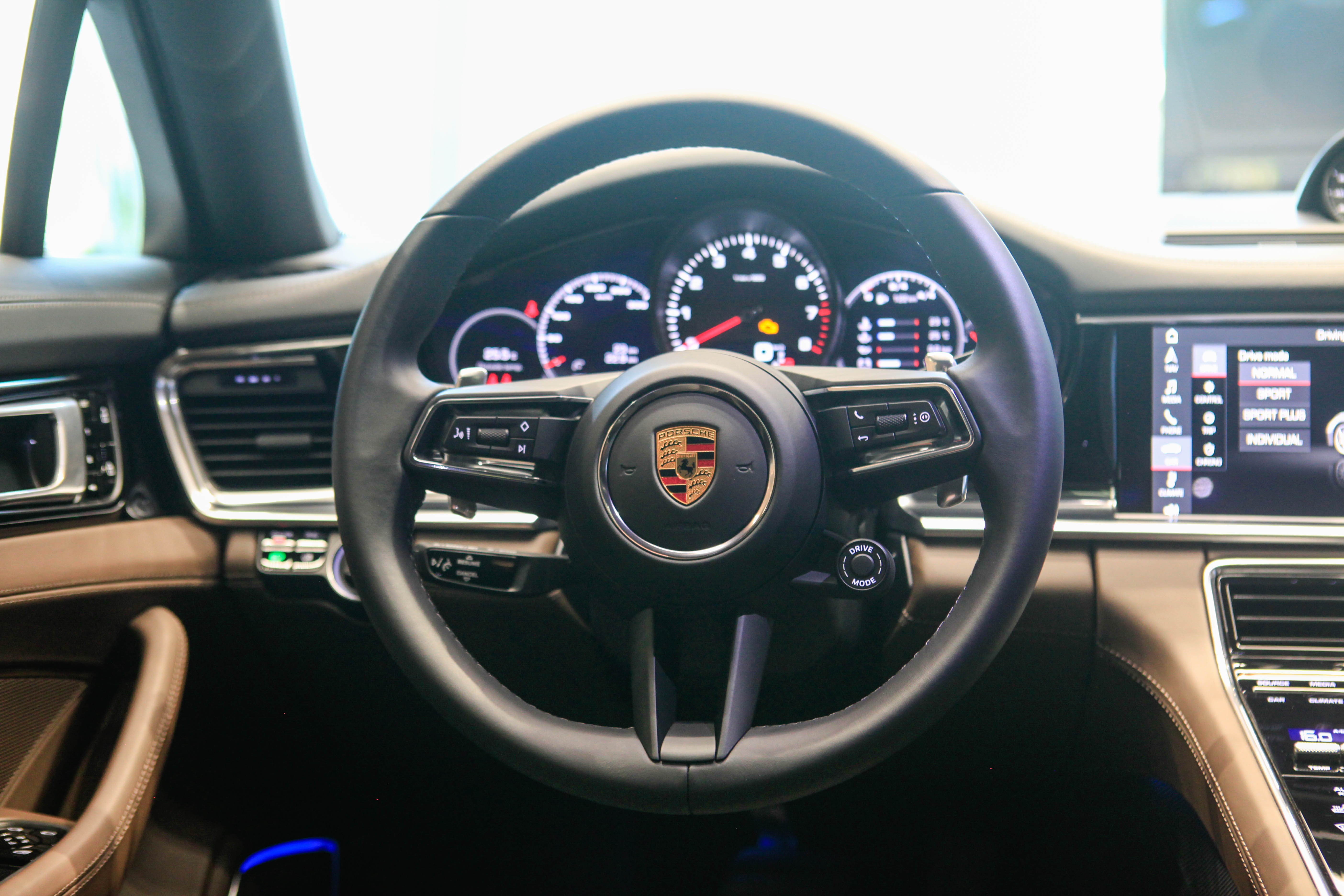 Porsche Panamera 2021 tại Việt Nam ảnh 10 Porsche Panamera 2021 tai Viet Nam anh 10