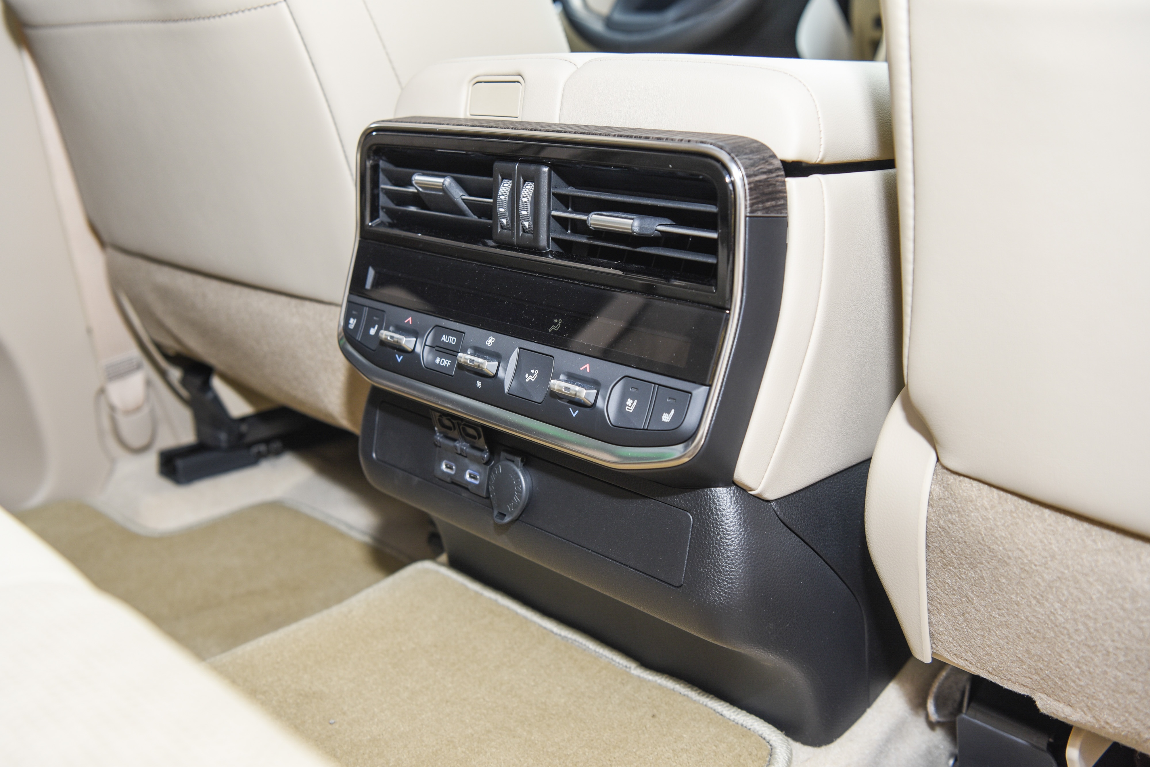 Toyota Land Cruiser 2022 tại Việt Nam ảnh 19 Toyota Land Cruiser 2022 tai Viet Nam anh 19