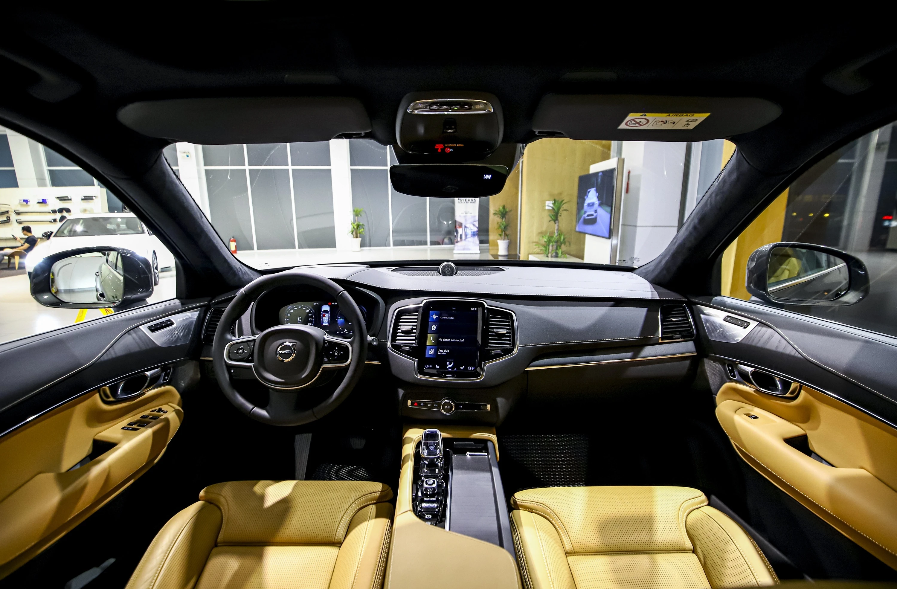 So sanh Volvo XC90 va Land Rover Discovery anh 7