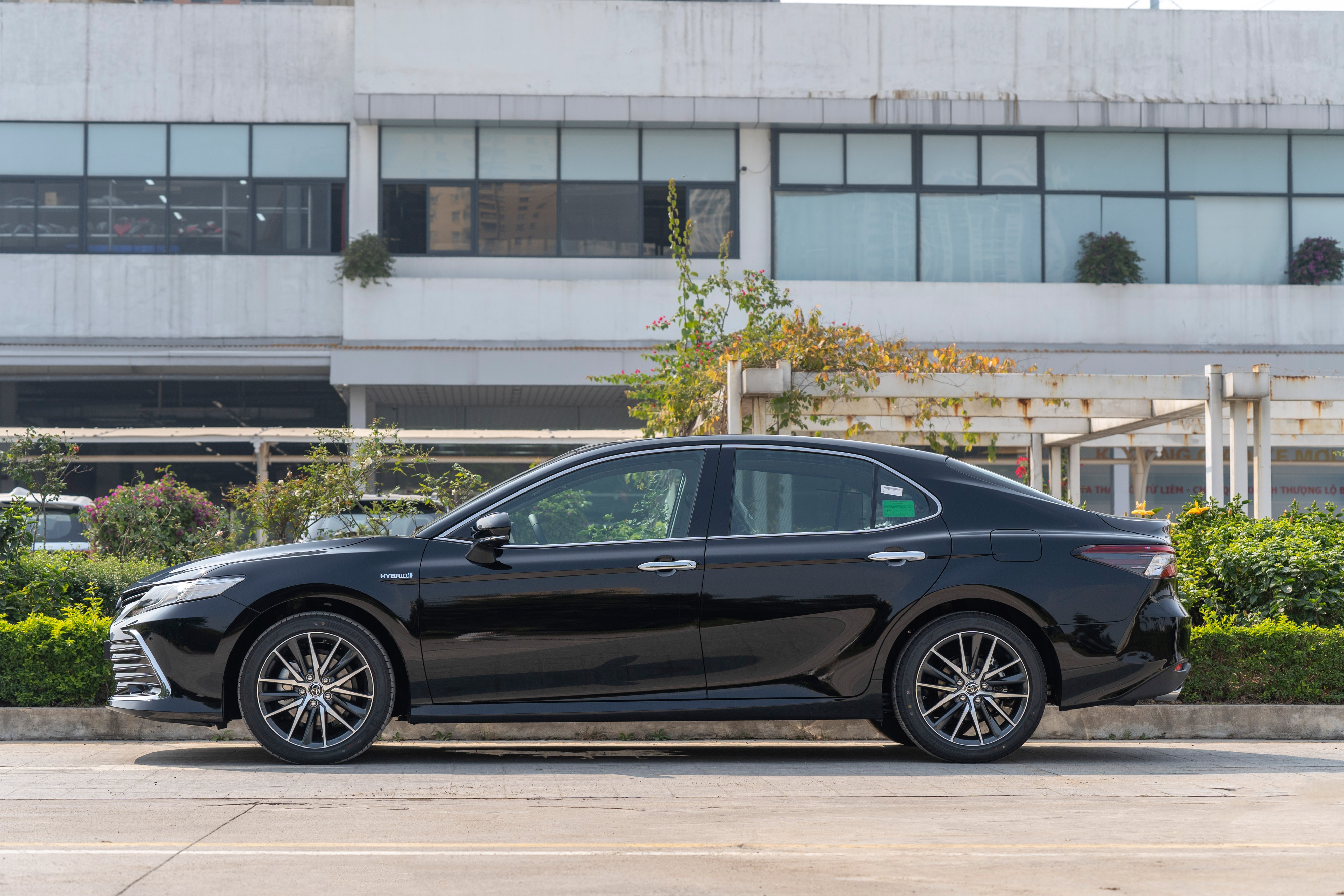 chi tiết Toyota Camry 2.5HV 2022 ảnh 3 chi tiet Toyota Camry 2.5HV 2022 anh 3