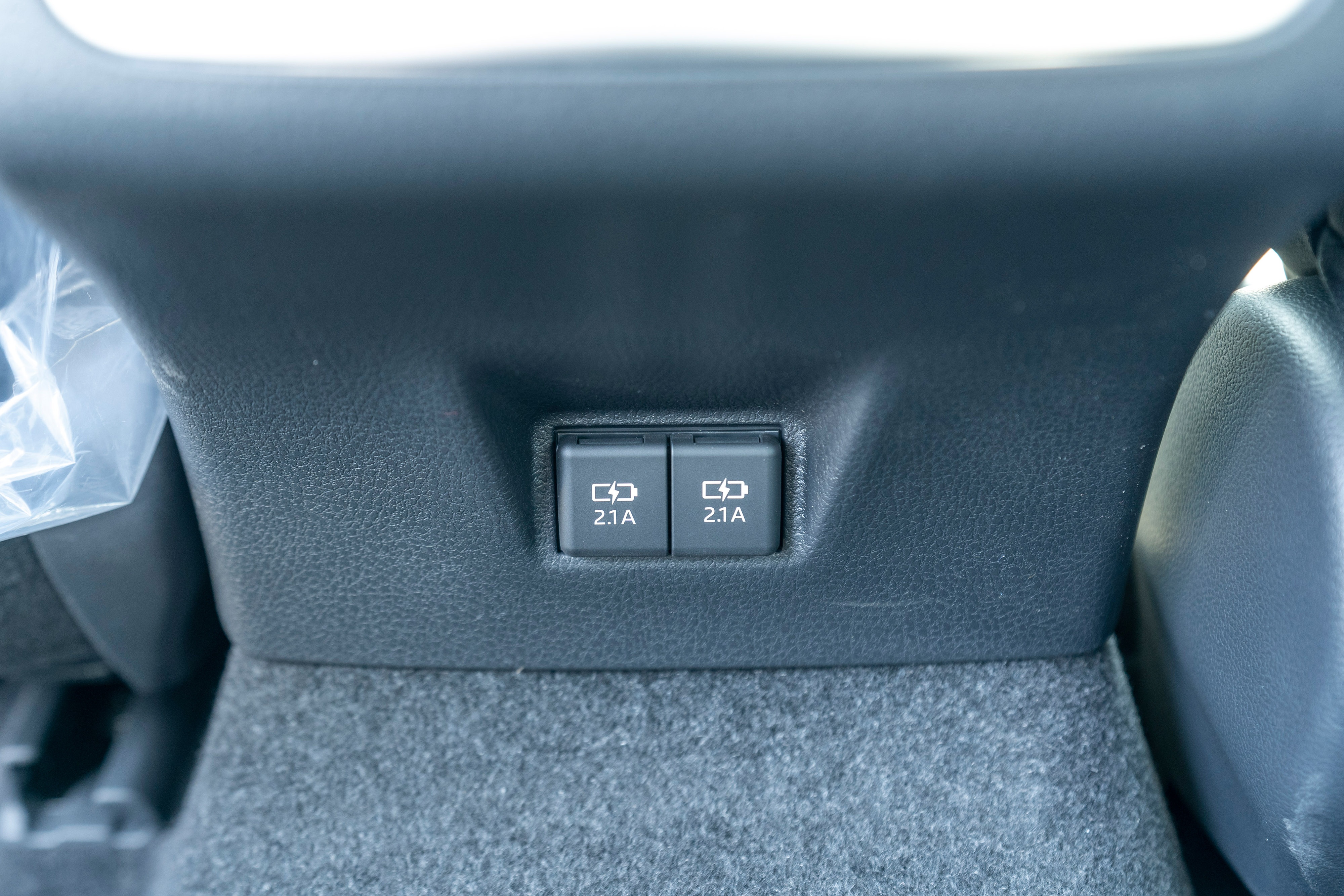 chi tiết Toyota Camry 2.5HV 2022 ảnh 26 chi tiet Toyota Camry 2.5HV 2022 anh 26