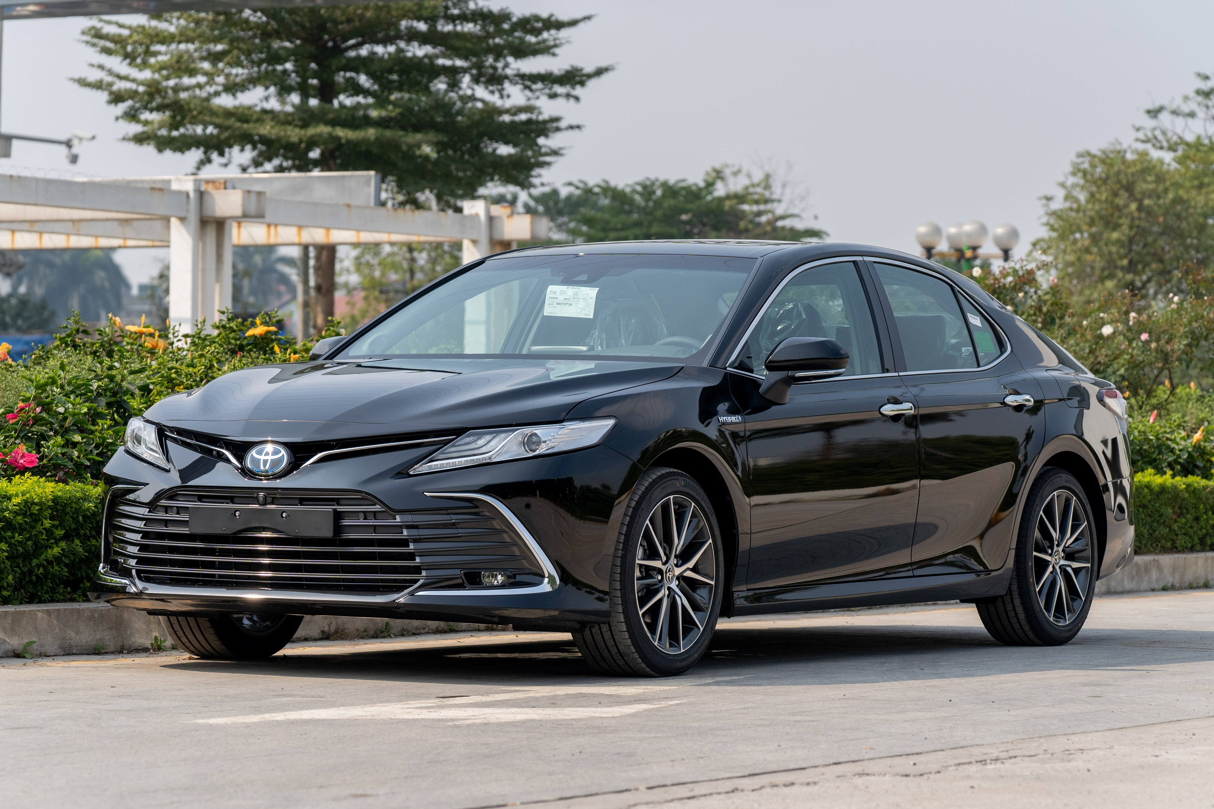 Chi tiet Toyota Camry 2.5HV 2022 tai Viet Nam hinh anh